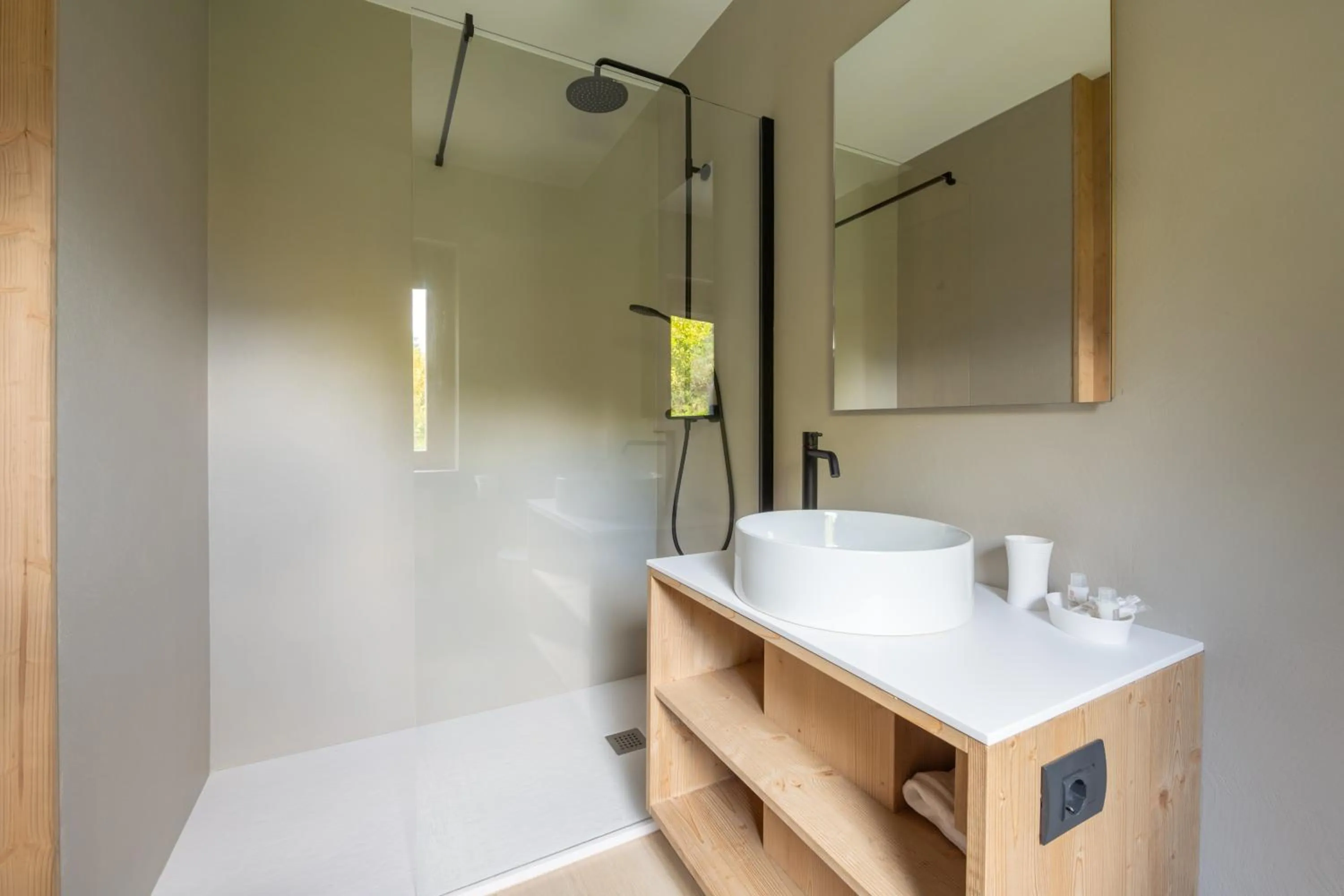 Shower in Ama Dolomiti - Residence