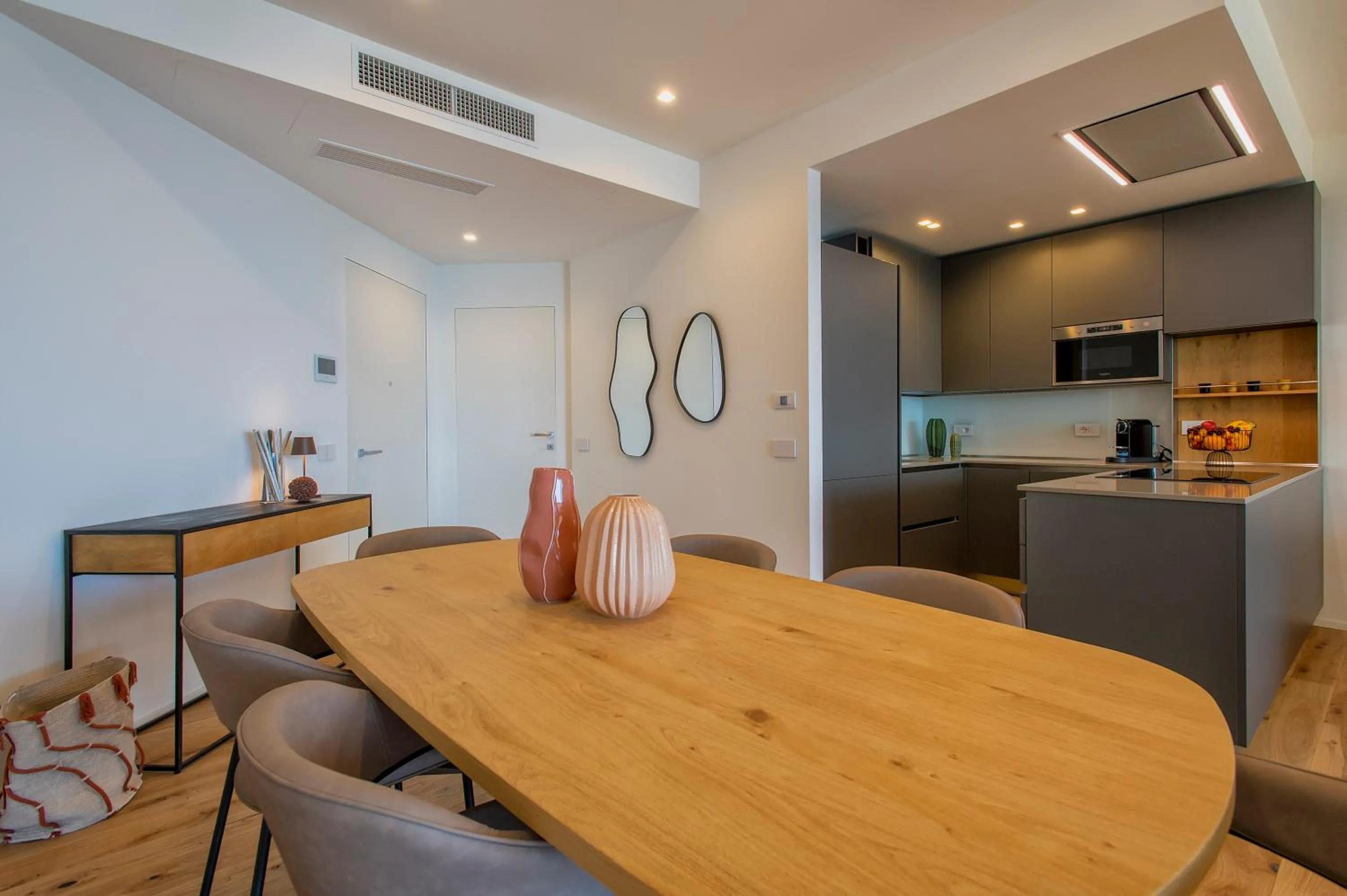 Kitchen or kitchenette in Sea inside luxury apartment: vista mozzafiato