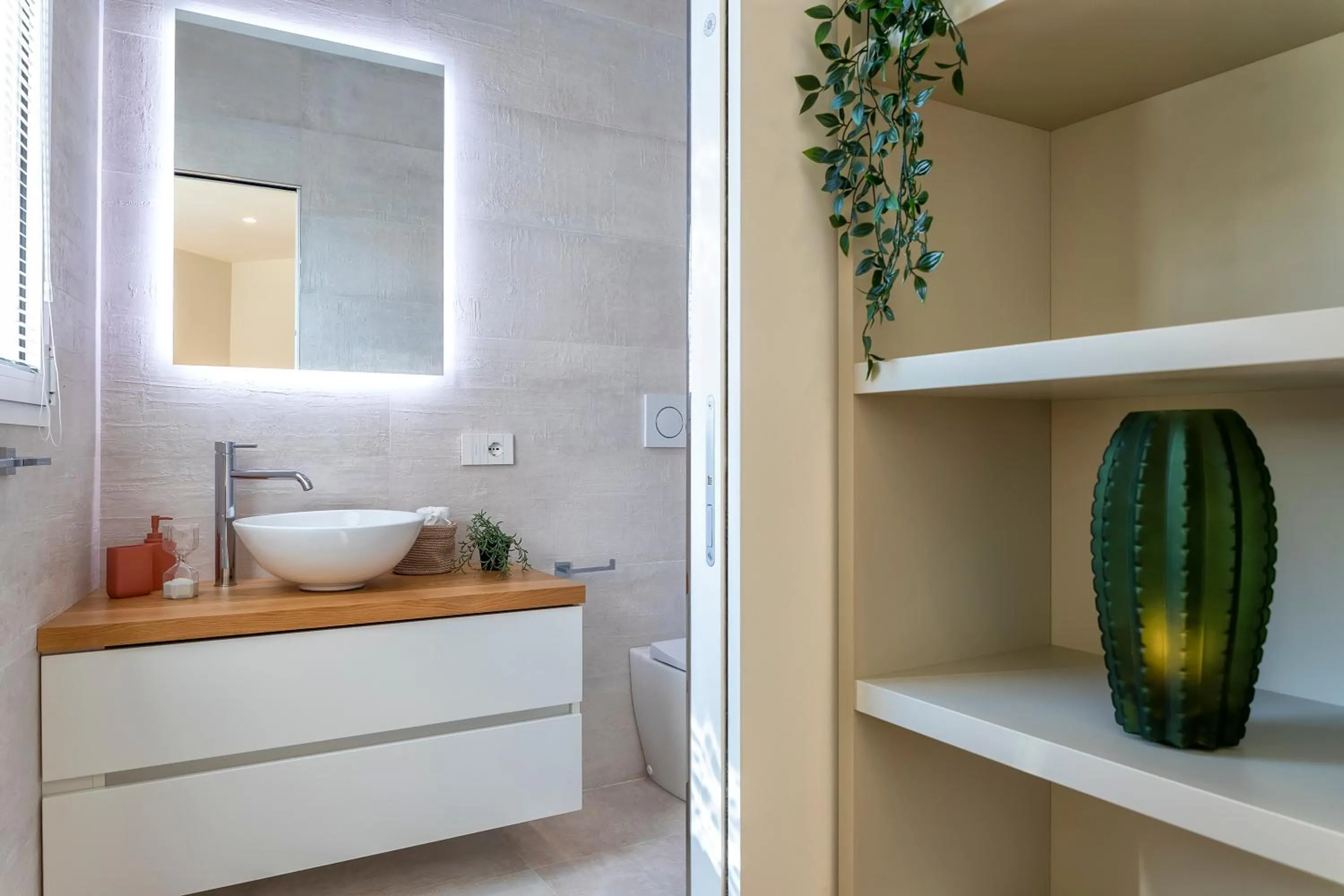 Bathroom, Bed in Sea inside luxury apartment: vista mozzafiato