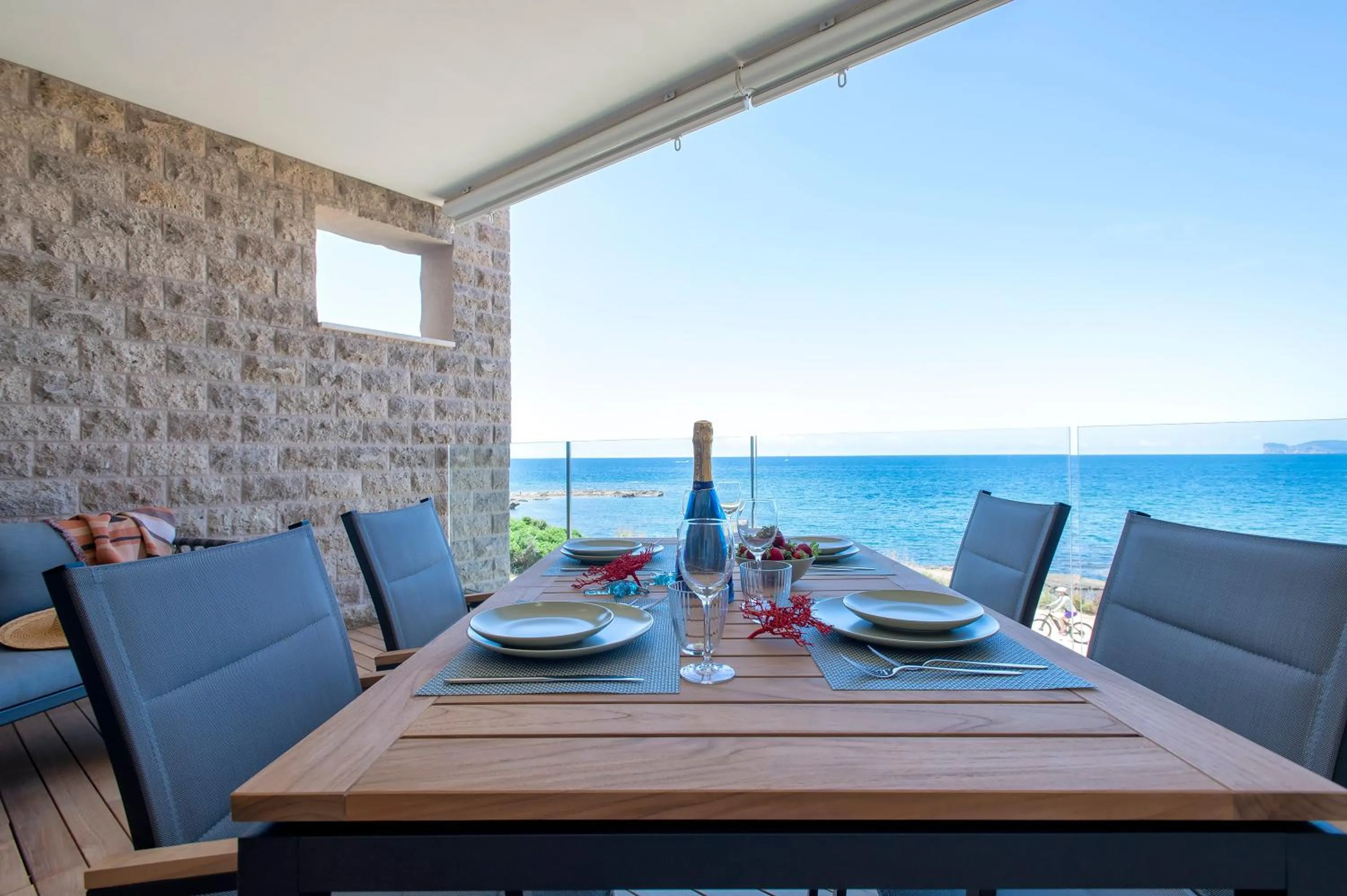 Natural landscape in Sea inside luxury apartment: vista mozzafiato