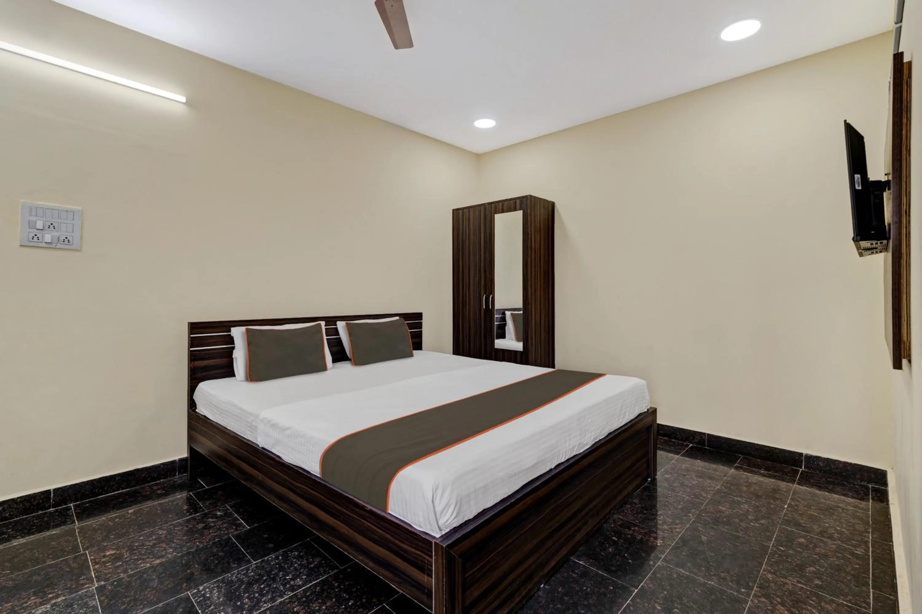 Bedroom in Hotel O AYWA STAYINN