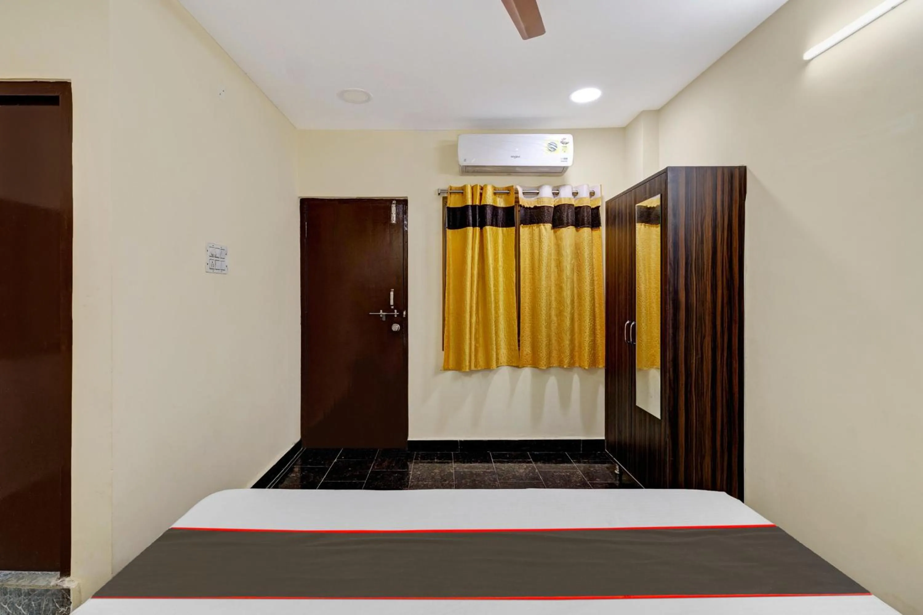 Bedroom in Hotel O AYWA STAYINN