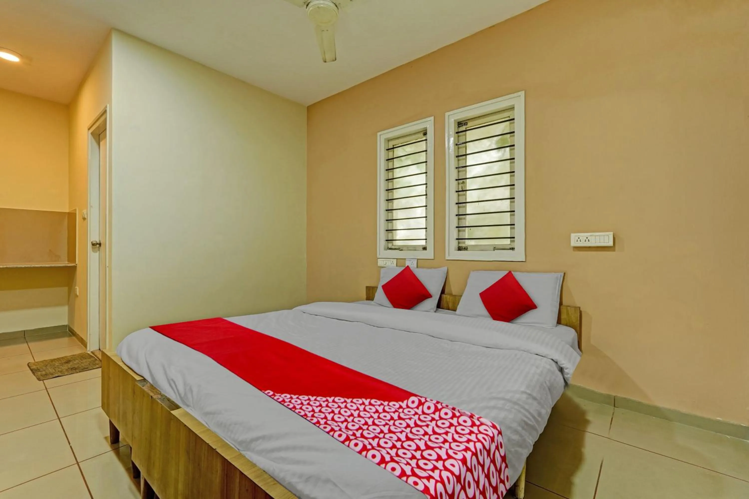 Bedroom, Bed in Hotel O Indra Suites