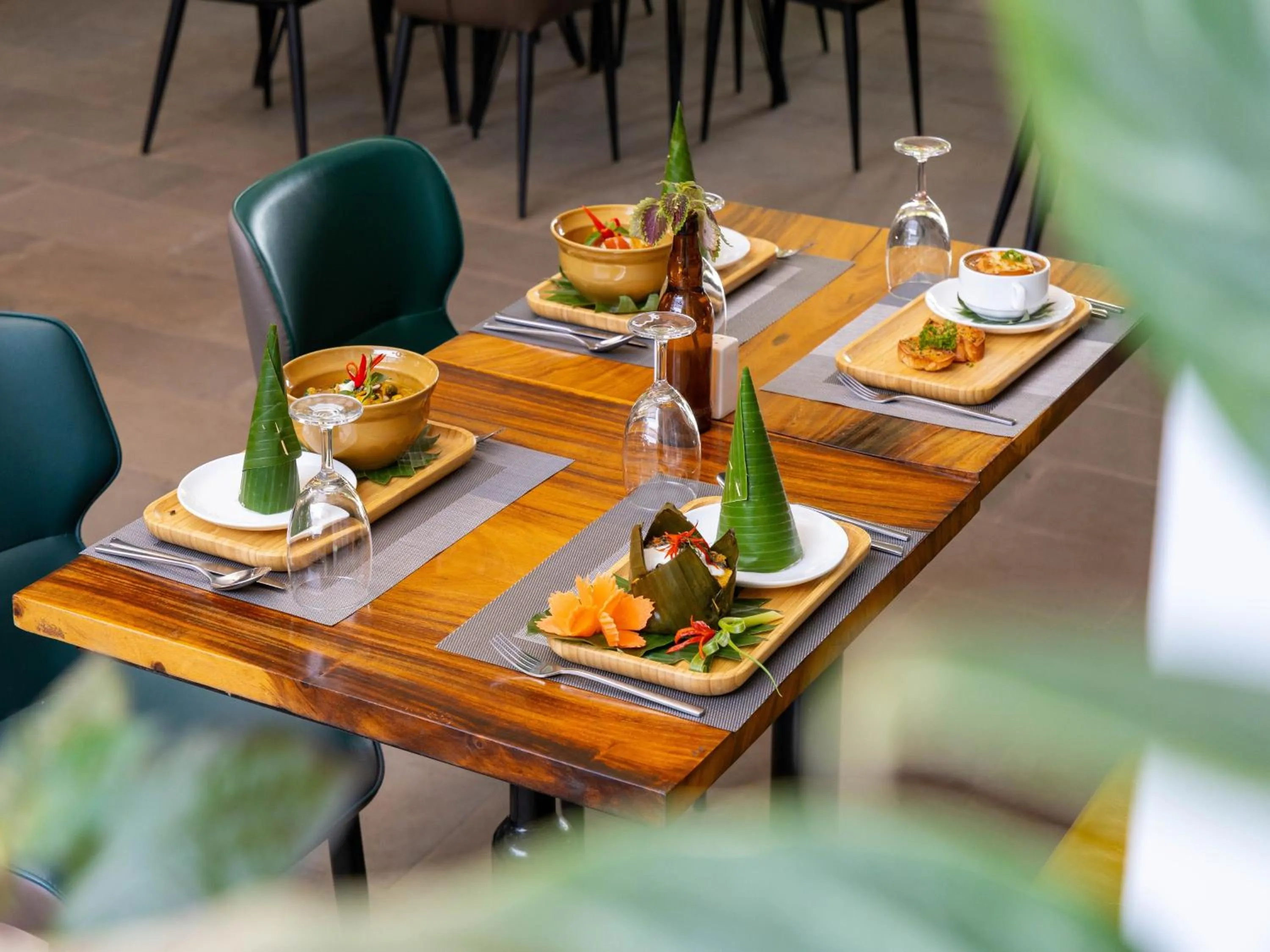 Restaurant/places to eat in Grand Yard La Residence