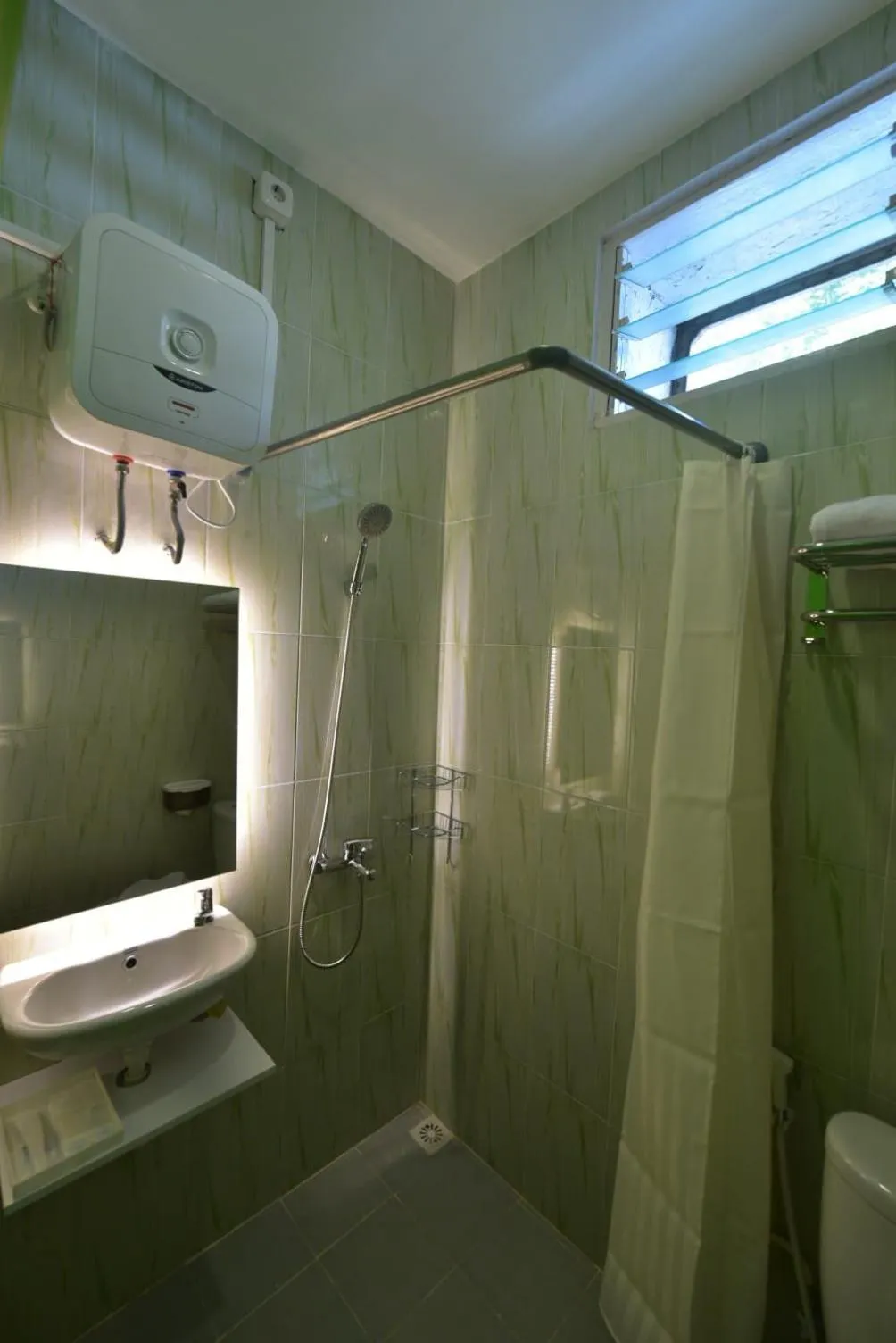 Toilet in Hotel Irian Surabaya