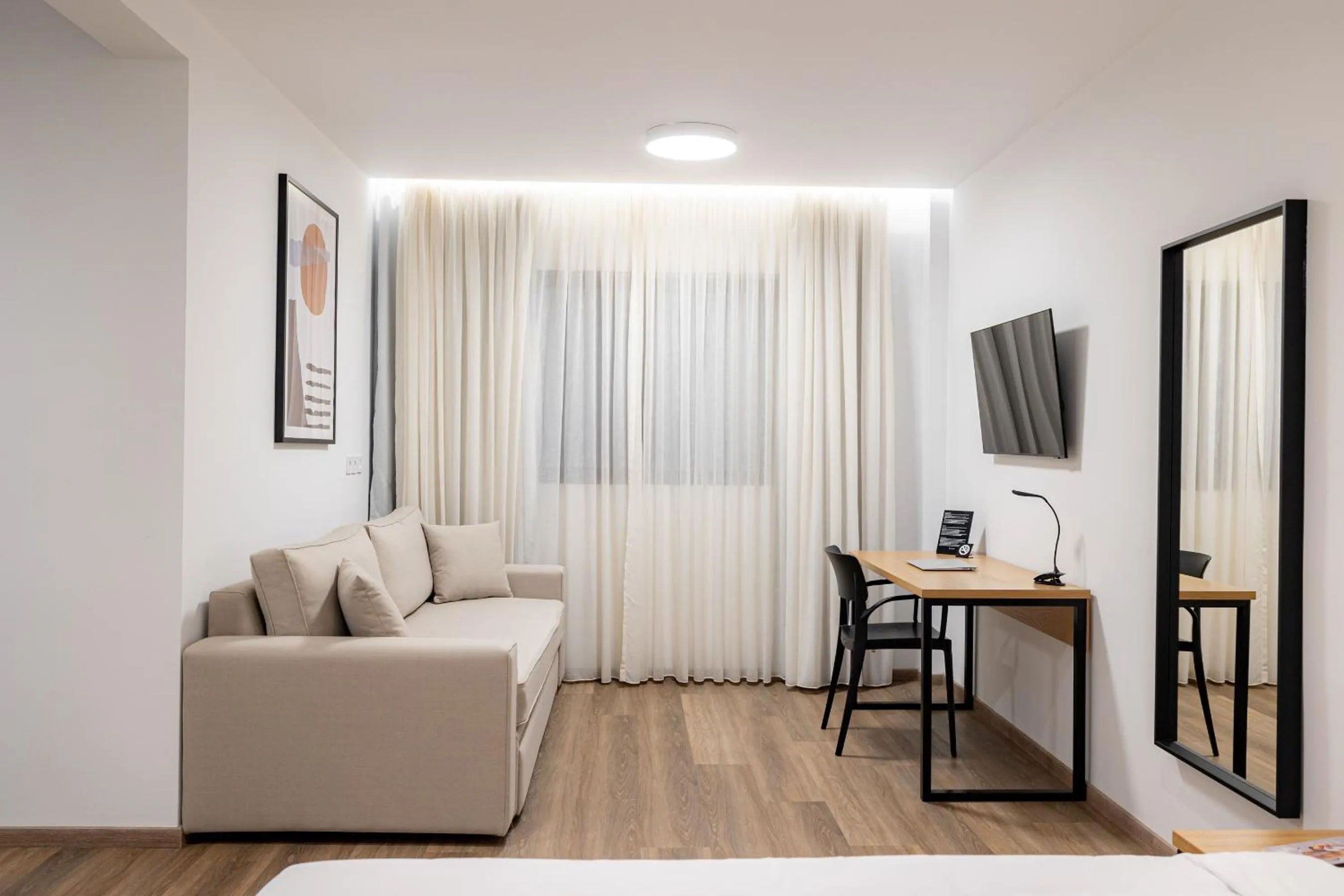 TV and multimedia, Bed in Earos Urban Living