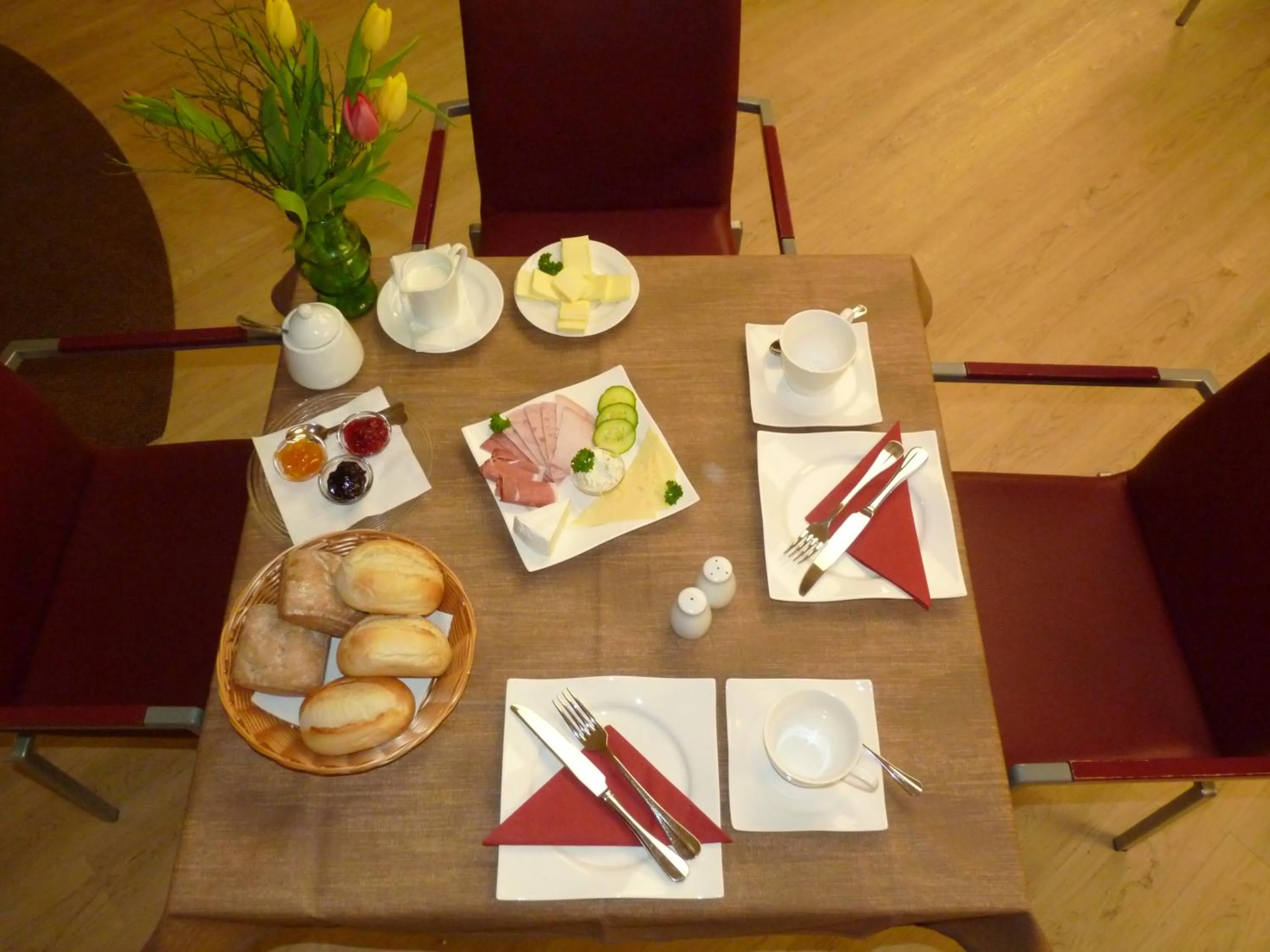 Breakfast in Cafe und Pension Blohm