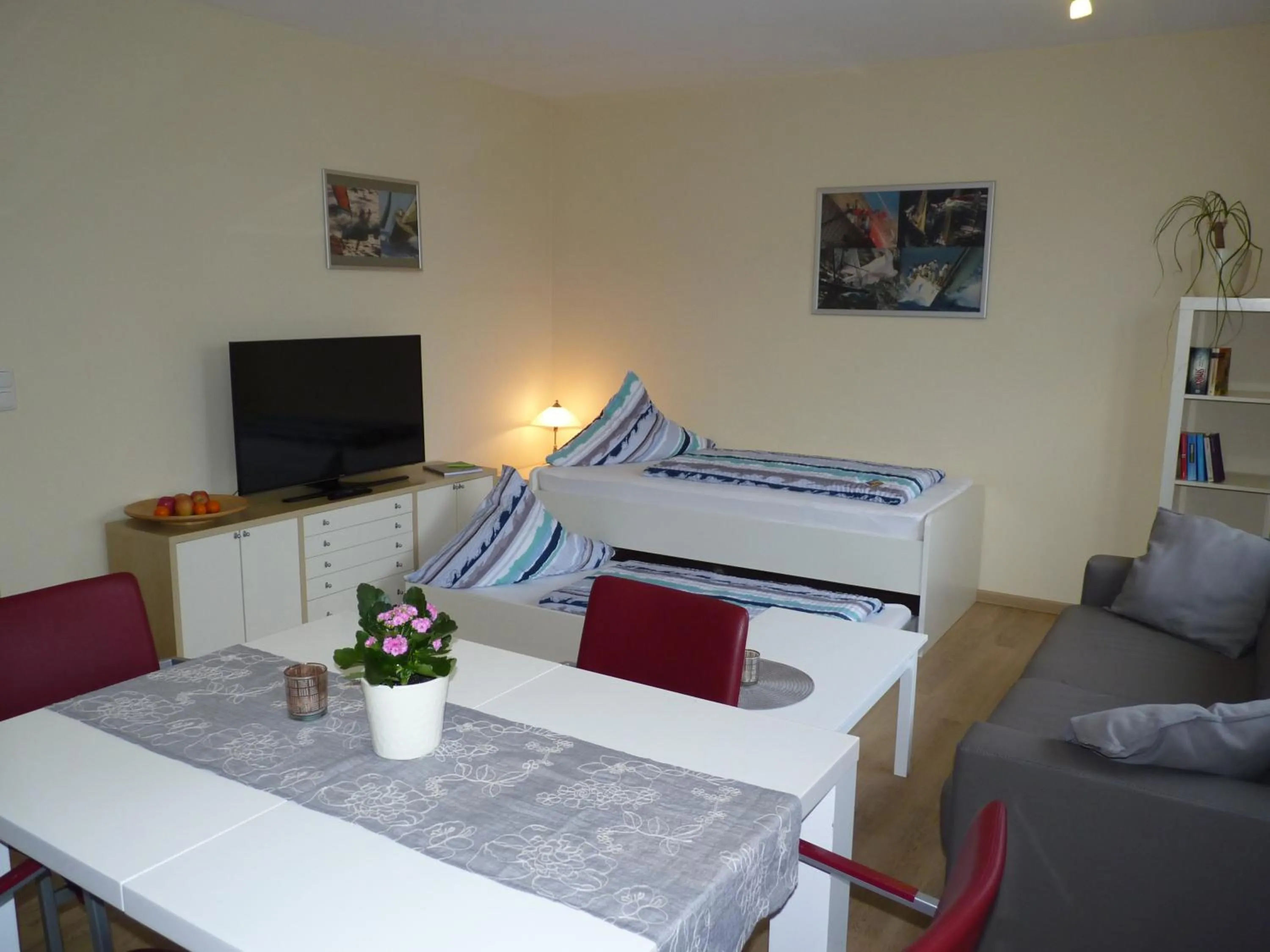 Bed in Cafe und Pension Blohm