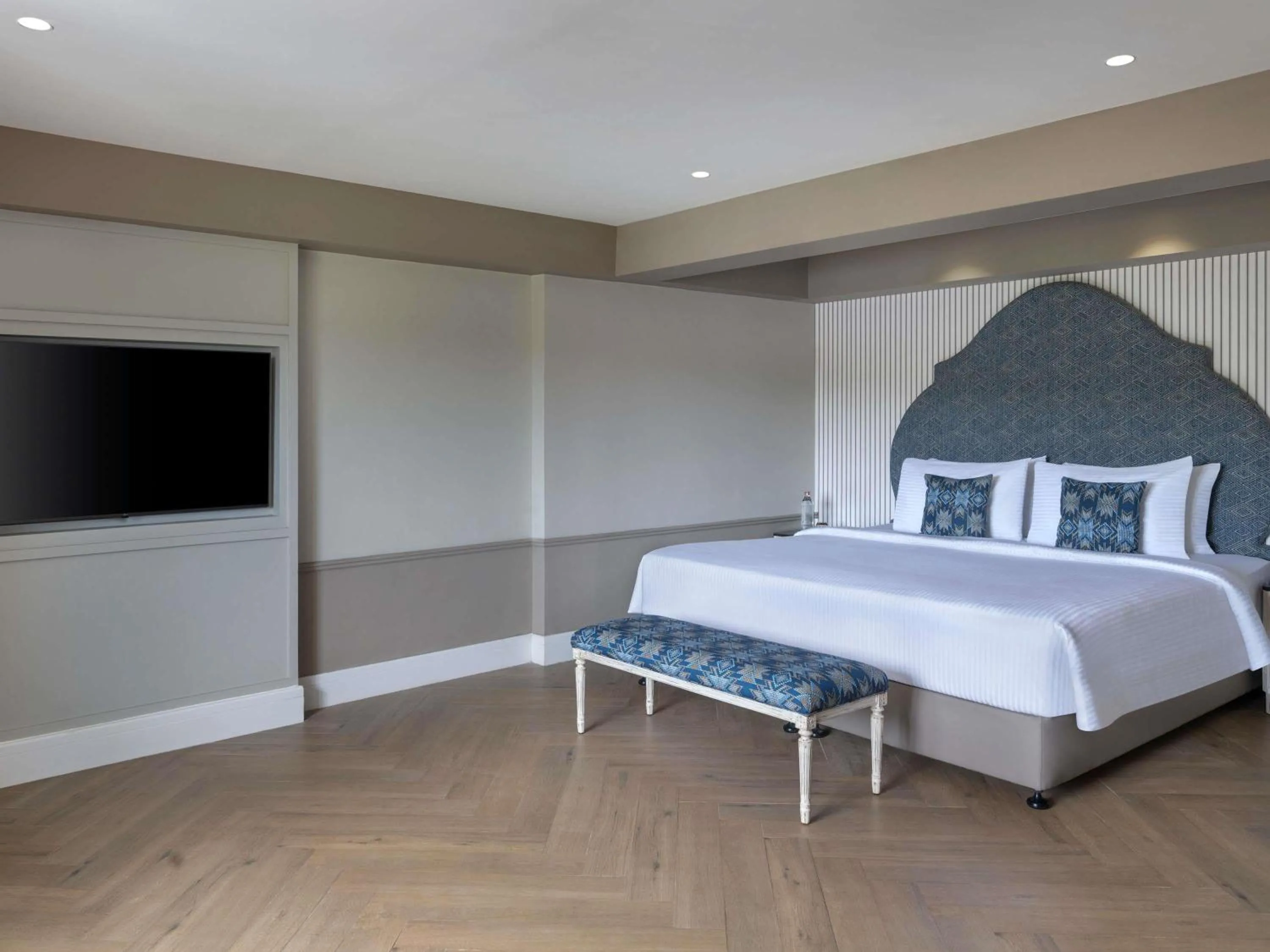 Bedroom, Bed in Grand Mercure Goa Candolim - An Accor Hotels Brand