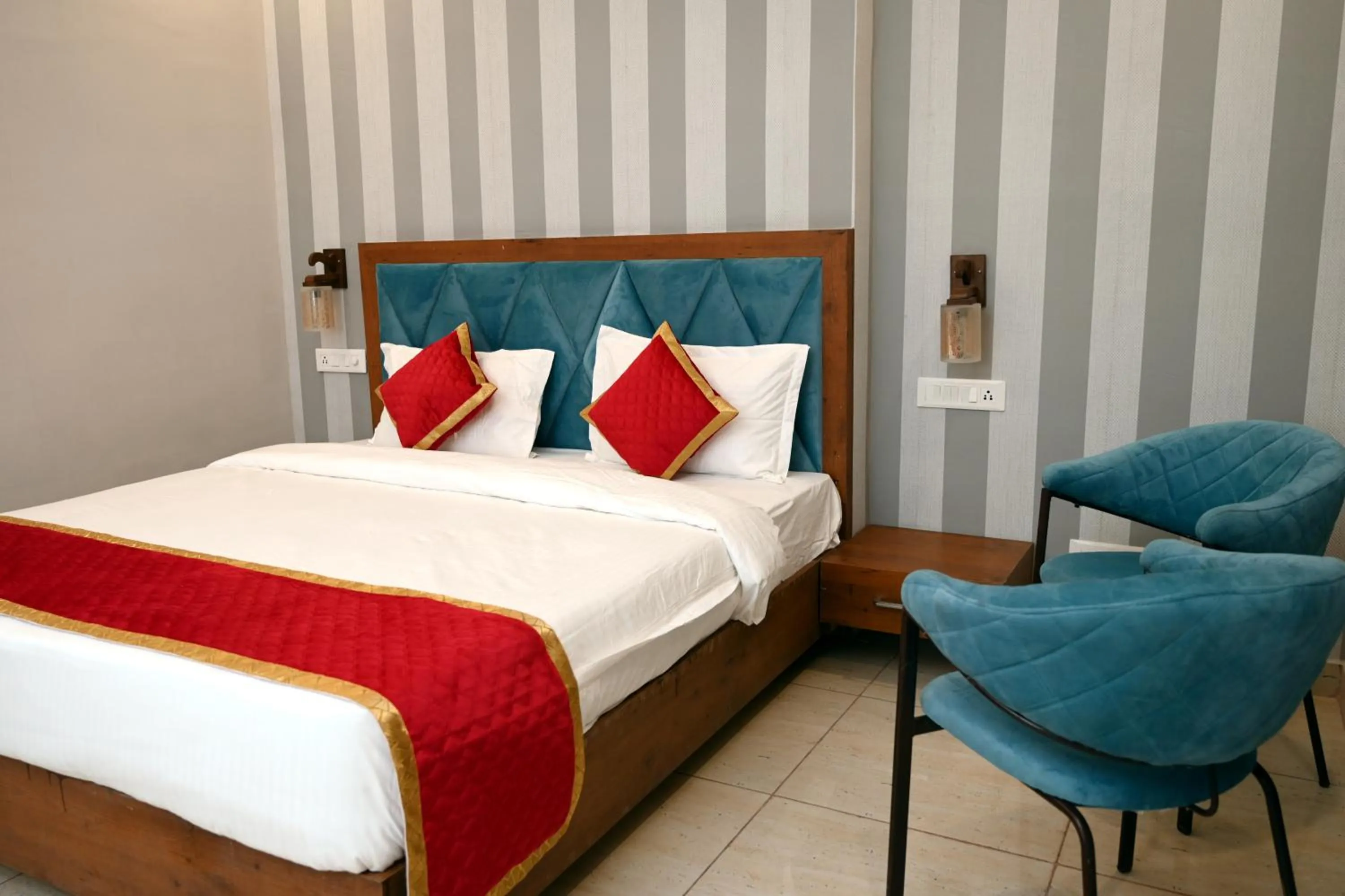 Bedroom, Bed in Hotel Singla Residency