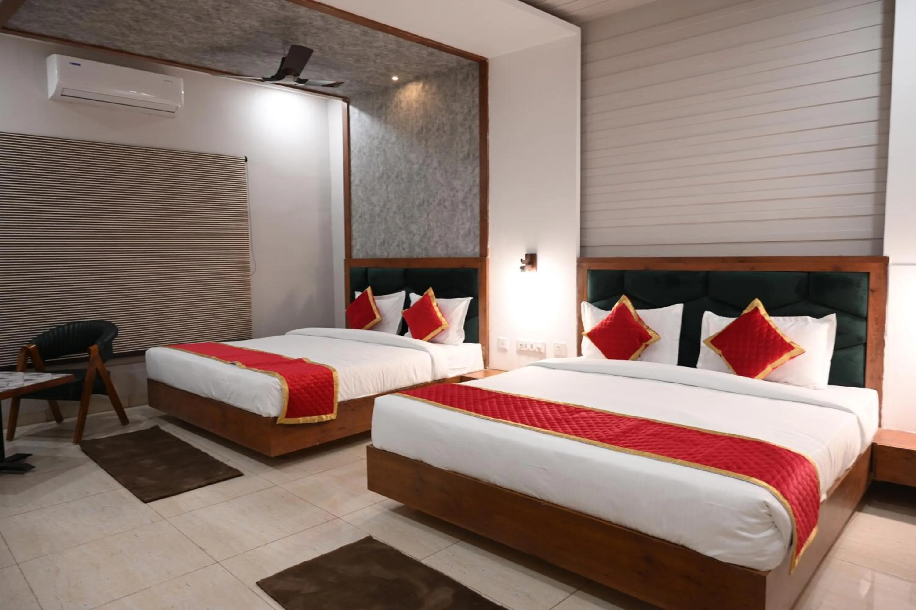 Bedroom, Bed in Hotel Singla Residency