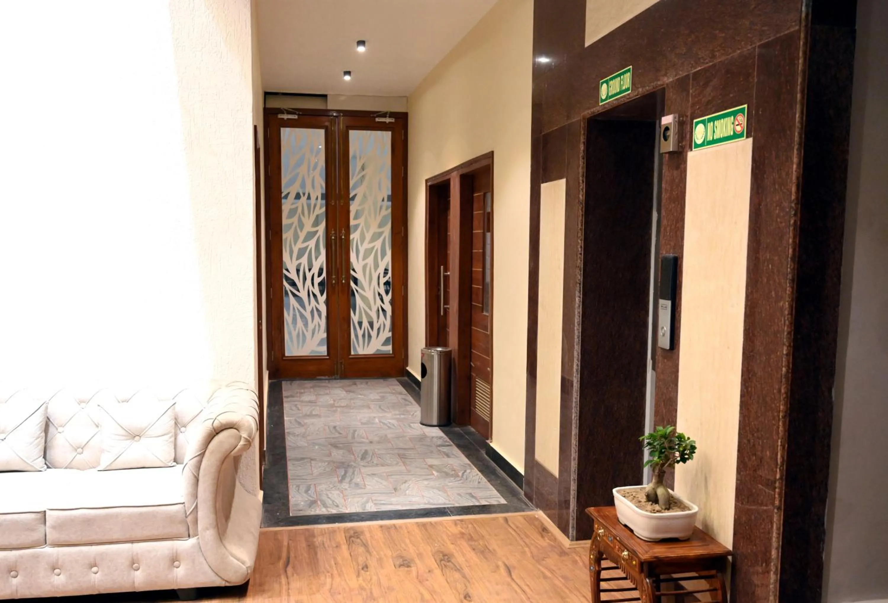 Lobby or reception in Hotel Singla Residency