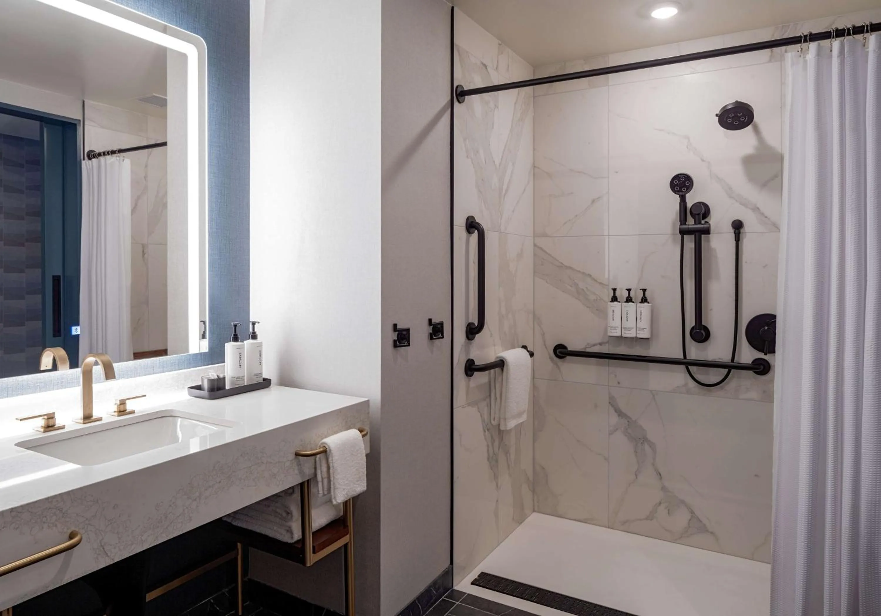 Bathroom in Tempo By Hilton Nashville Downtown