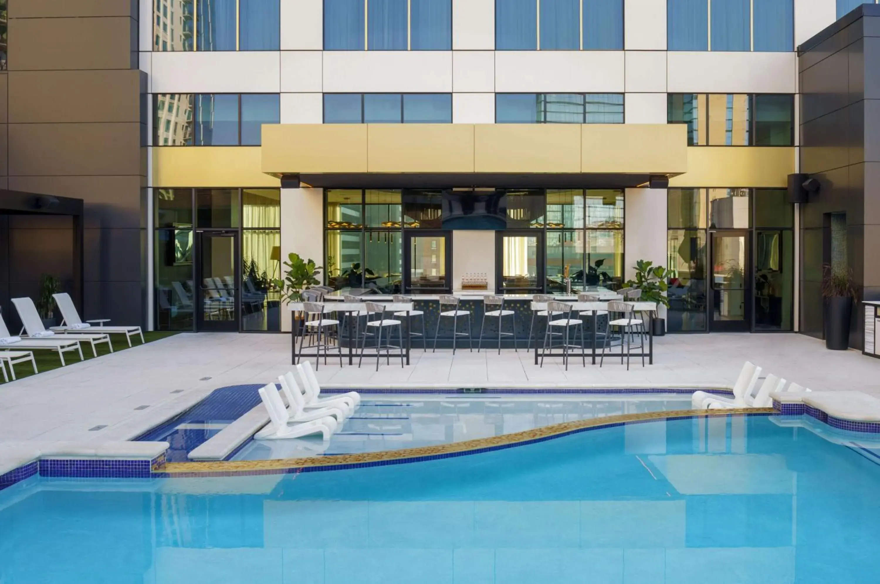 Pool view in Tempo By Hilton Nashville Downtown Pool view in Tempo By Hilton Nashville Downtown