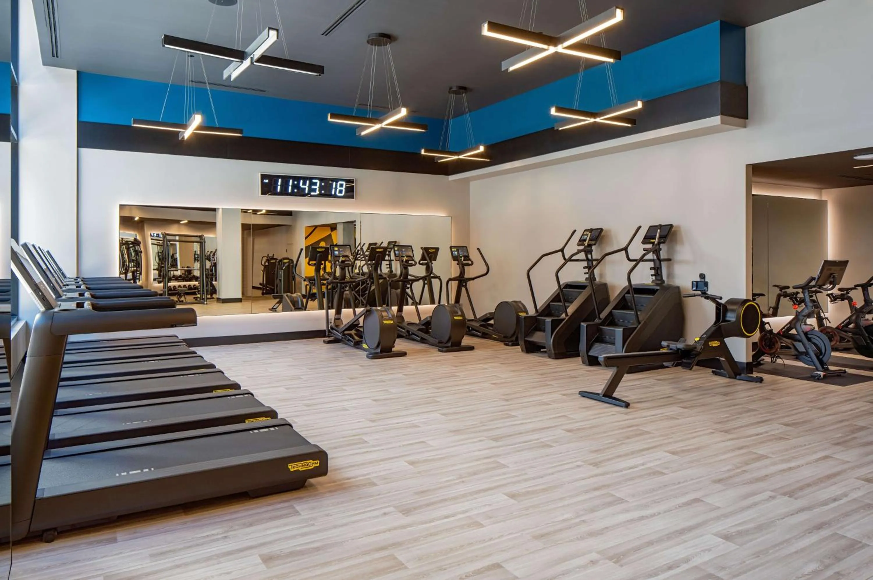 Fitness centre/facilities in Tempo By Hilton Nashville Downtown