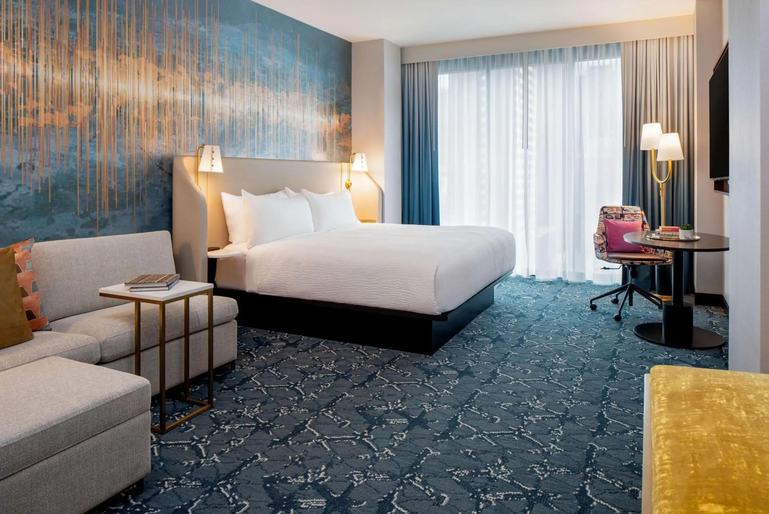 Deluxe King Room with Sofa Bed in Tempo By Hilton Nashville Downtown Deluxe King Room with Sofa Bed in Tempo By Hilton Nashville Downtown