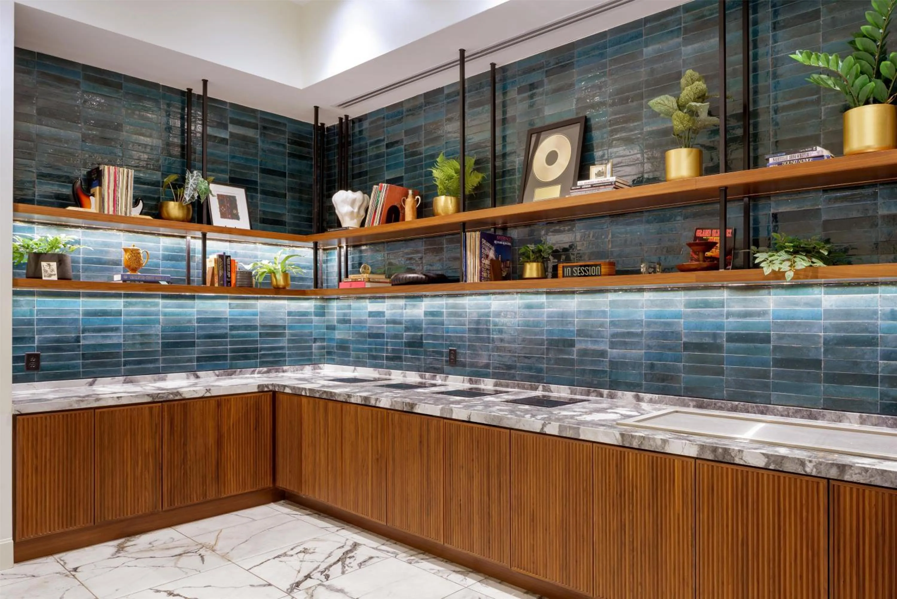 Dining area in Tempo By Hilton Nashville Downtown