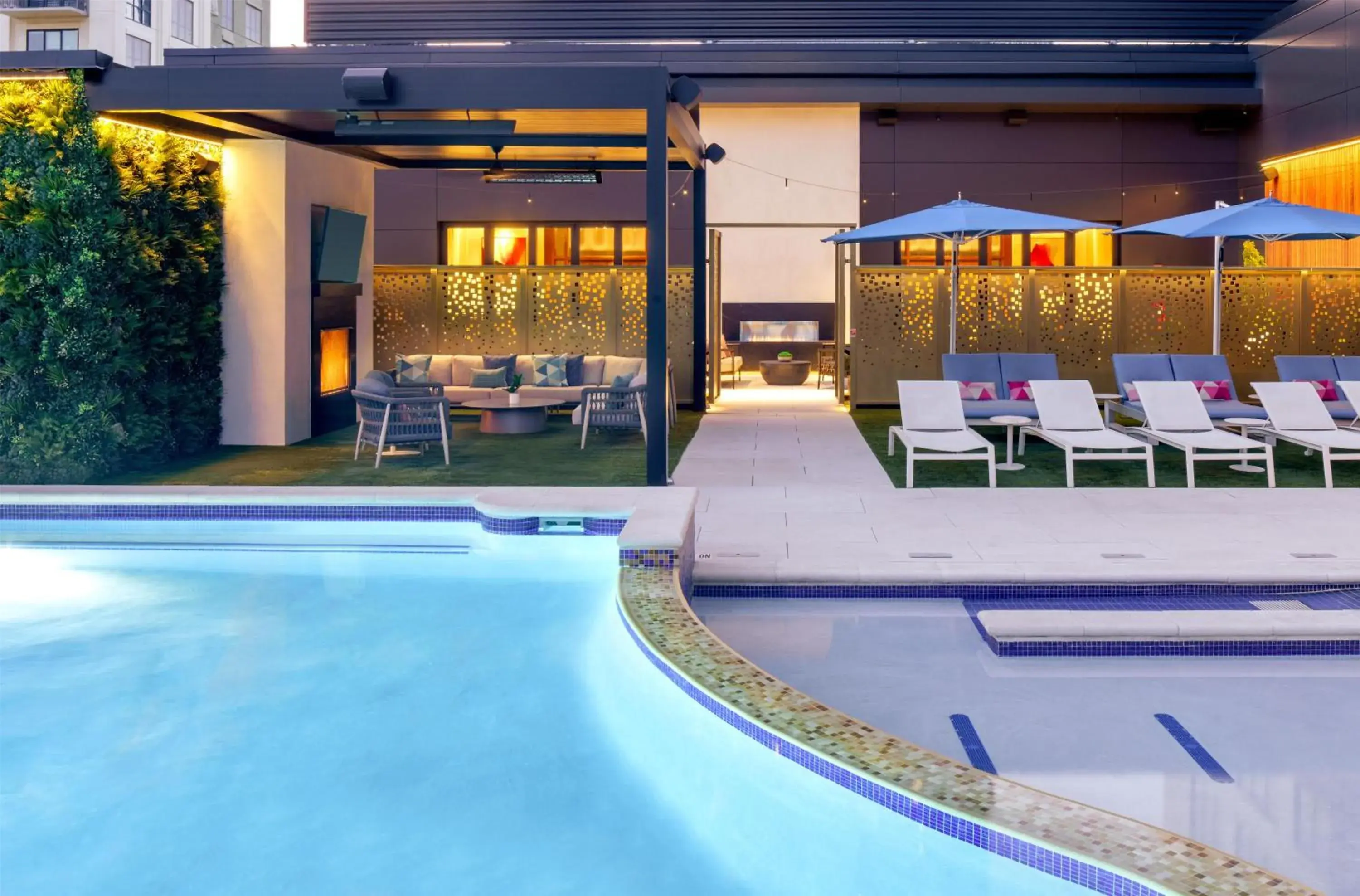 Pool view in Tempo By Hilton Nashville Downtown Pool view in Tempo By Hilton Nashville Downtown