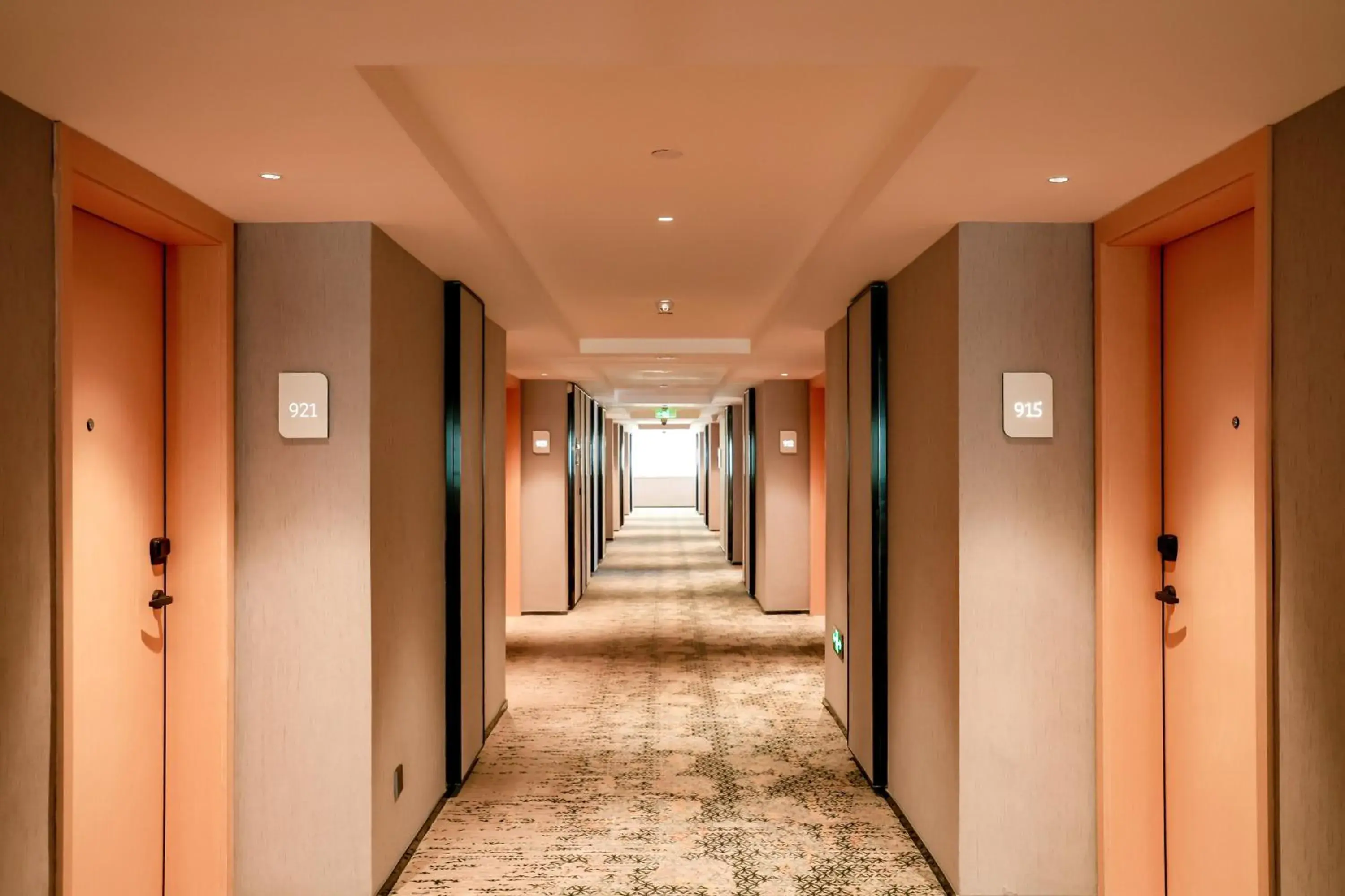 Twin Room - High Floor in Hilton Garden Inn Guangzhou Baiyun Airport Twin Room - High Floor in Hilton Garden Inn Guangzhou Baiyun Airport