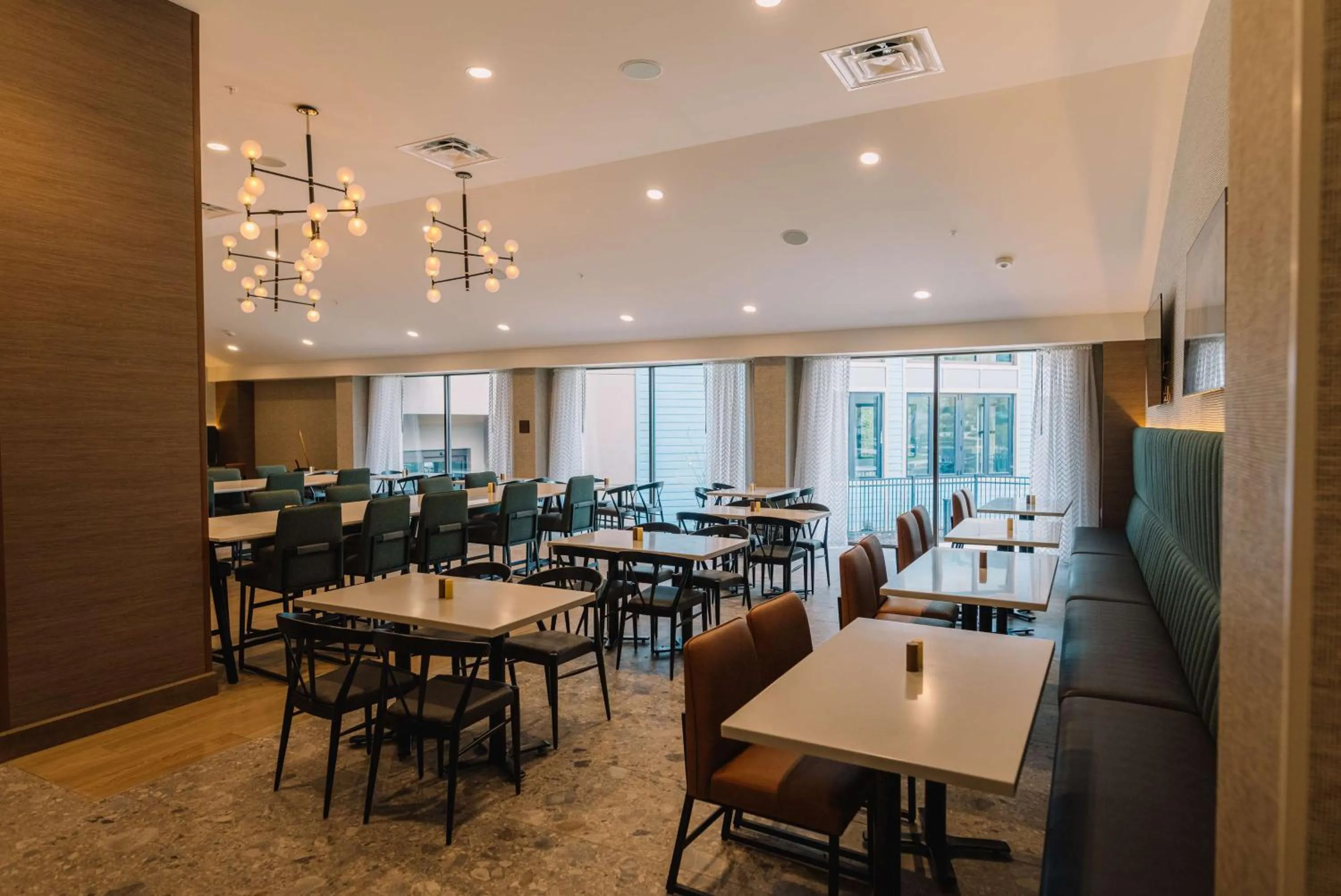 Breakfast in Embassy Suites By Hilton Gatlinburg Resort