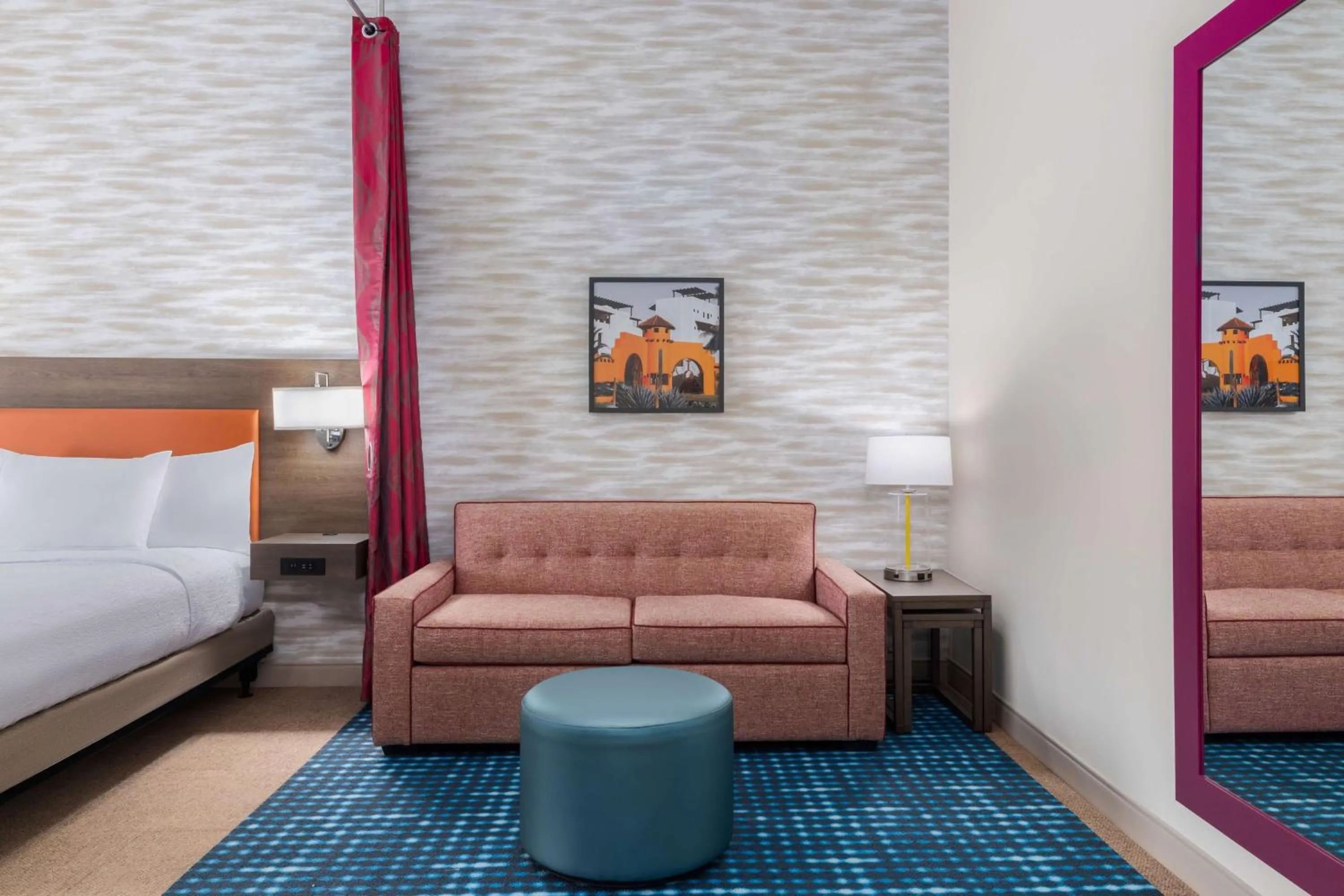 Living room, Bed in Home2 Suites By Hilton El Centro