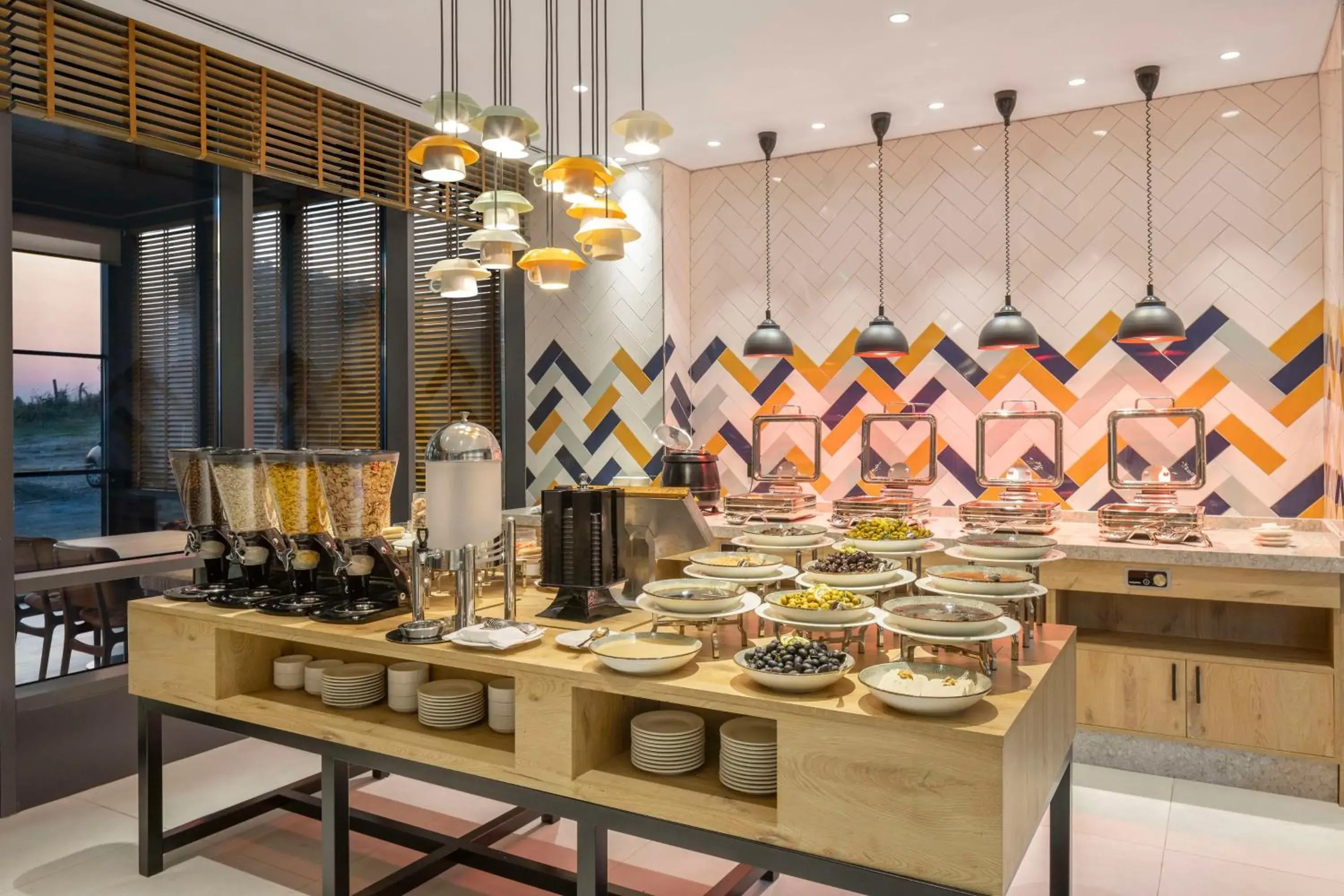 Restaurant/places to eat in Hampton By Hilton Cerkezkoy Restaurant/places to eat in Hampton By Hilton Cerkezkoy