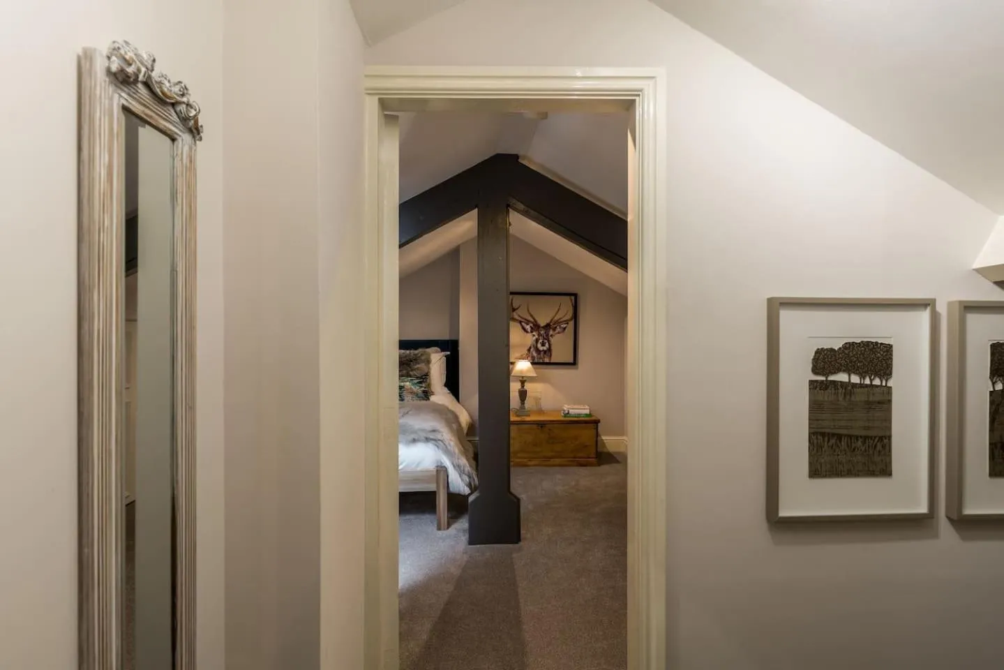 Bedroom, Bed in Royal View Apartments