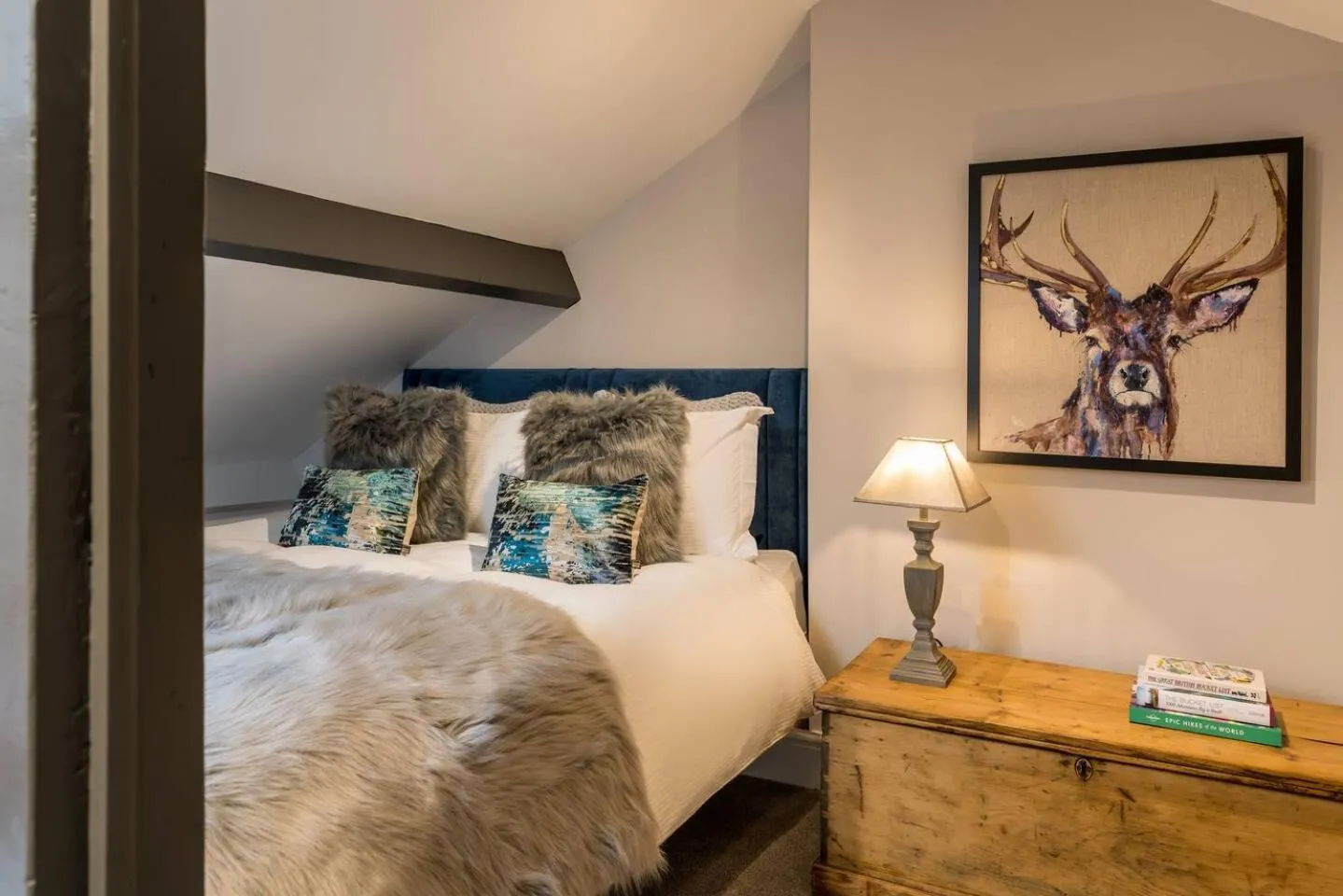Bed in Royal View Apartments
