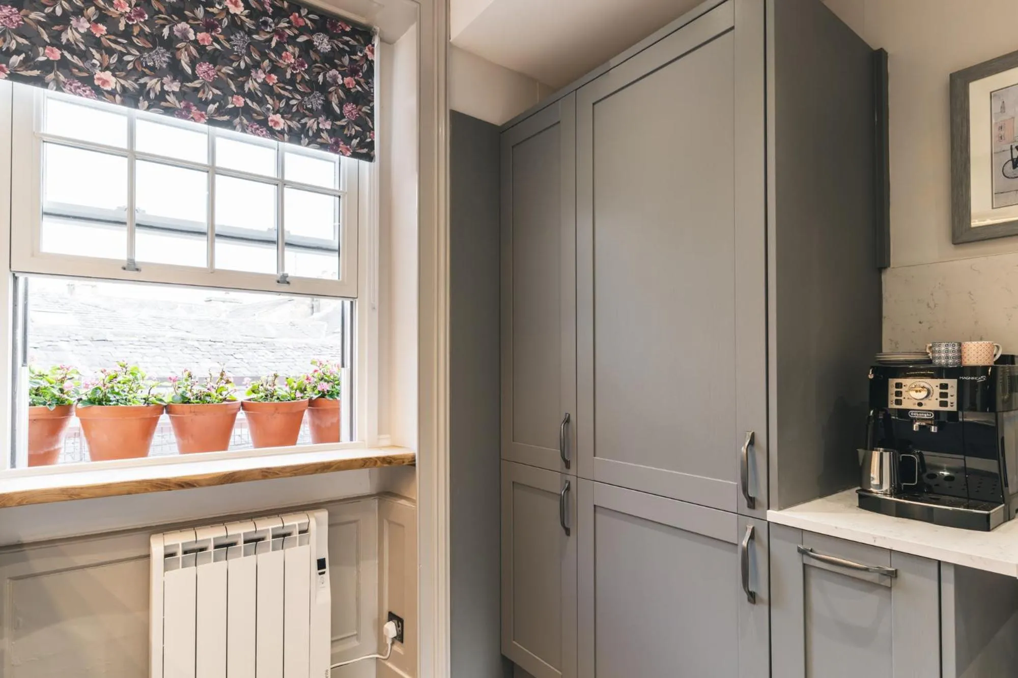 Coffee/tea facilities in Royal View Apartments