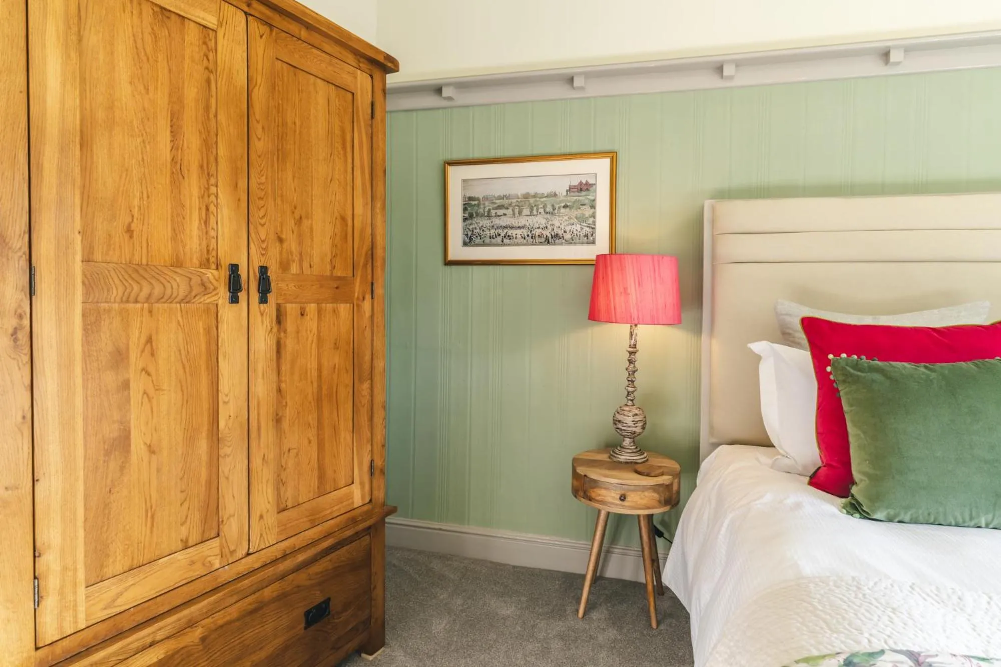 Bed in Royal View Apartments