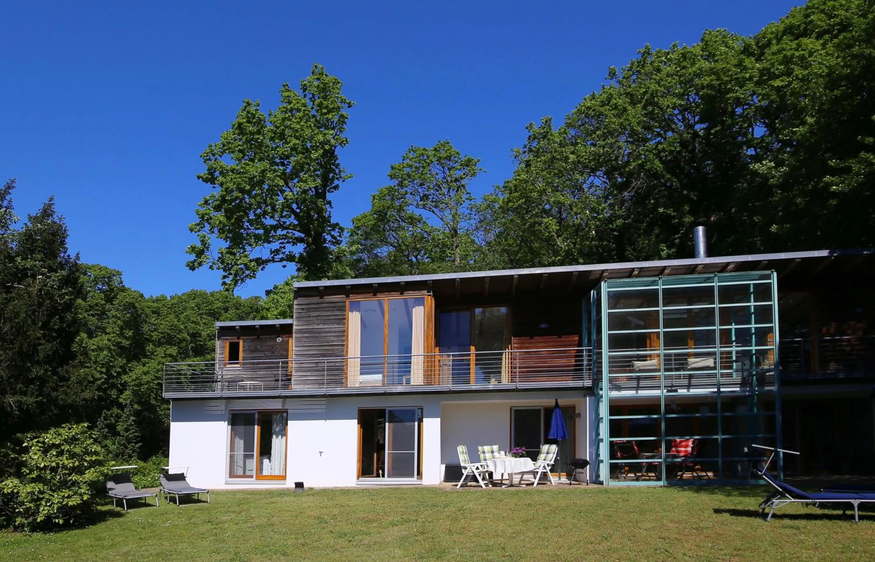 Property building in Villa Tannenweg