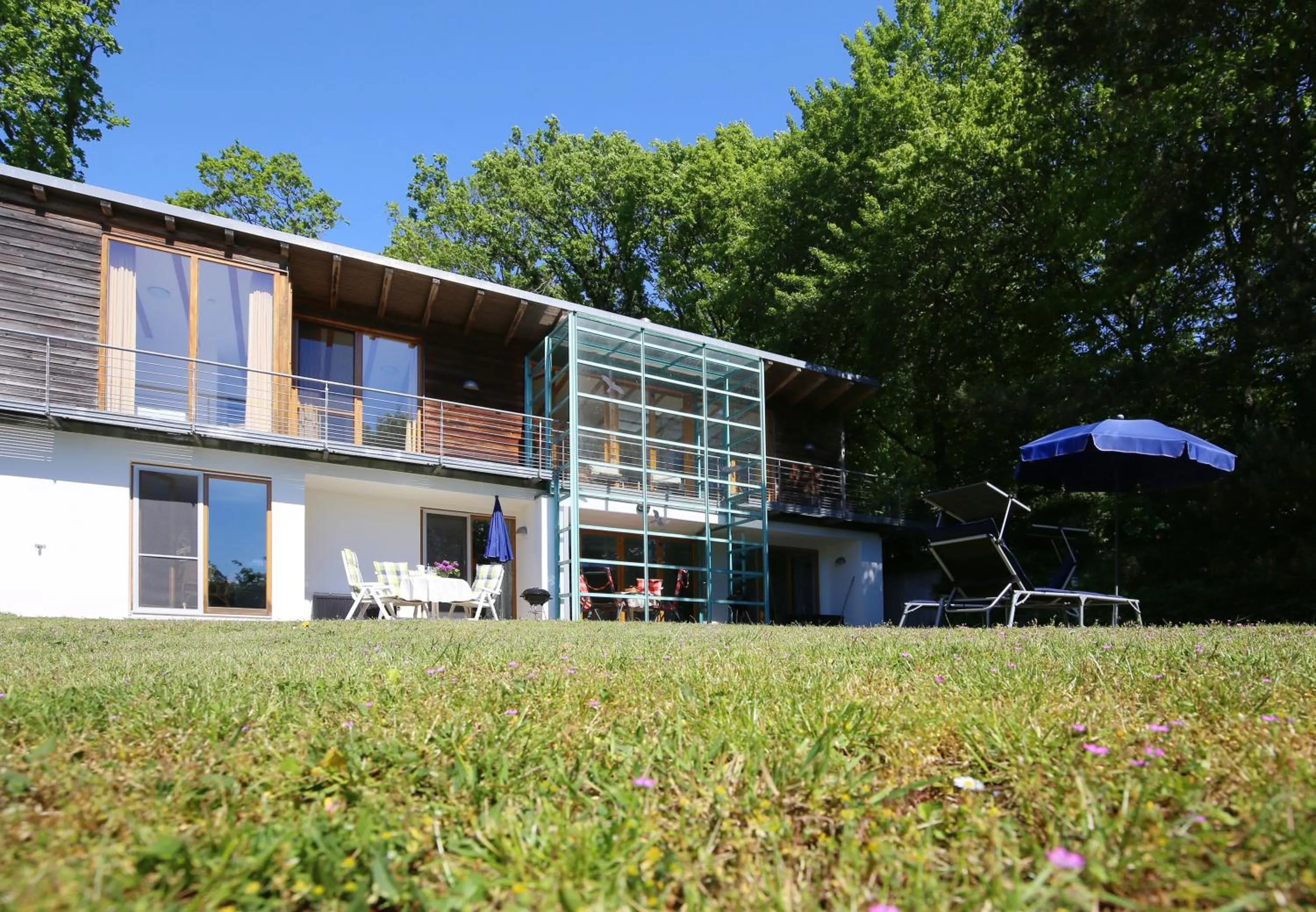 Property building in Villa Tannenweg