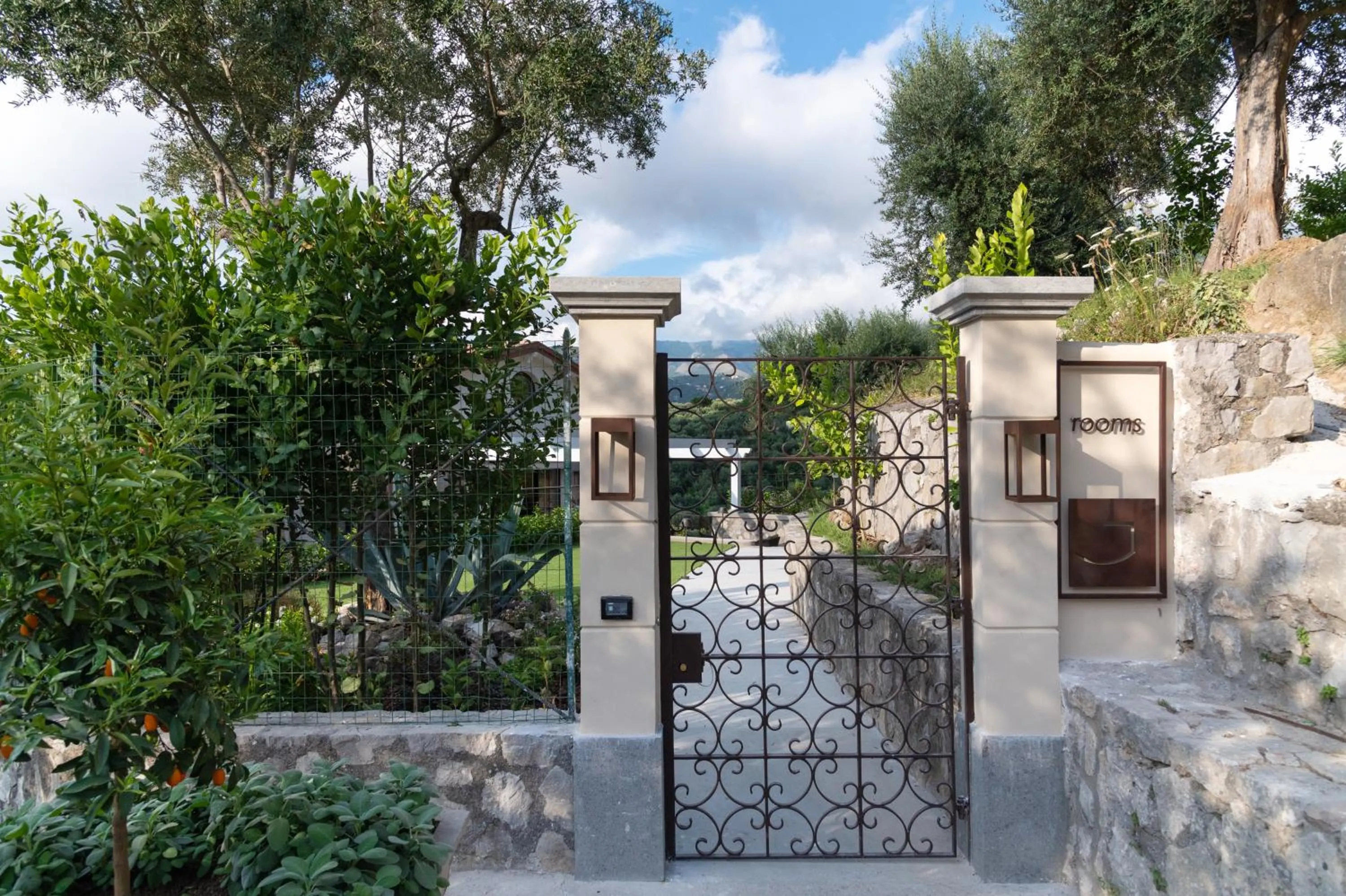 Garden in Gargiulo Resort