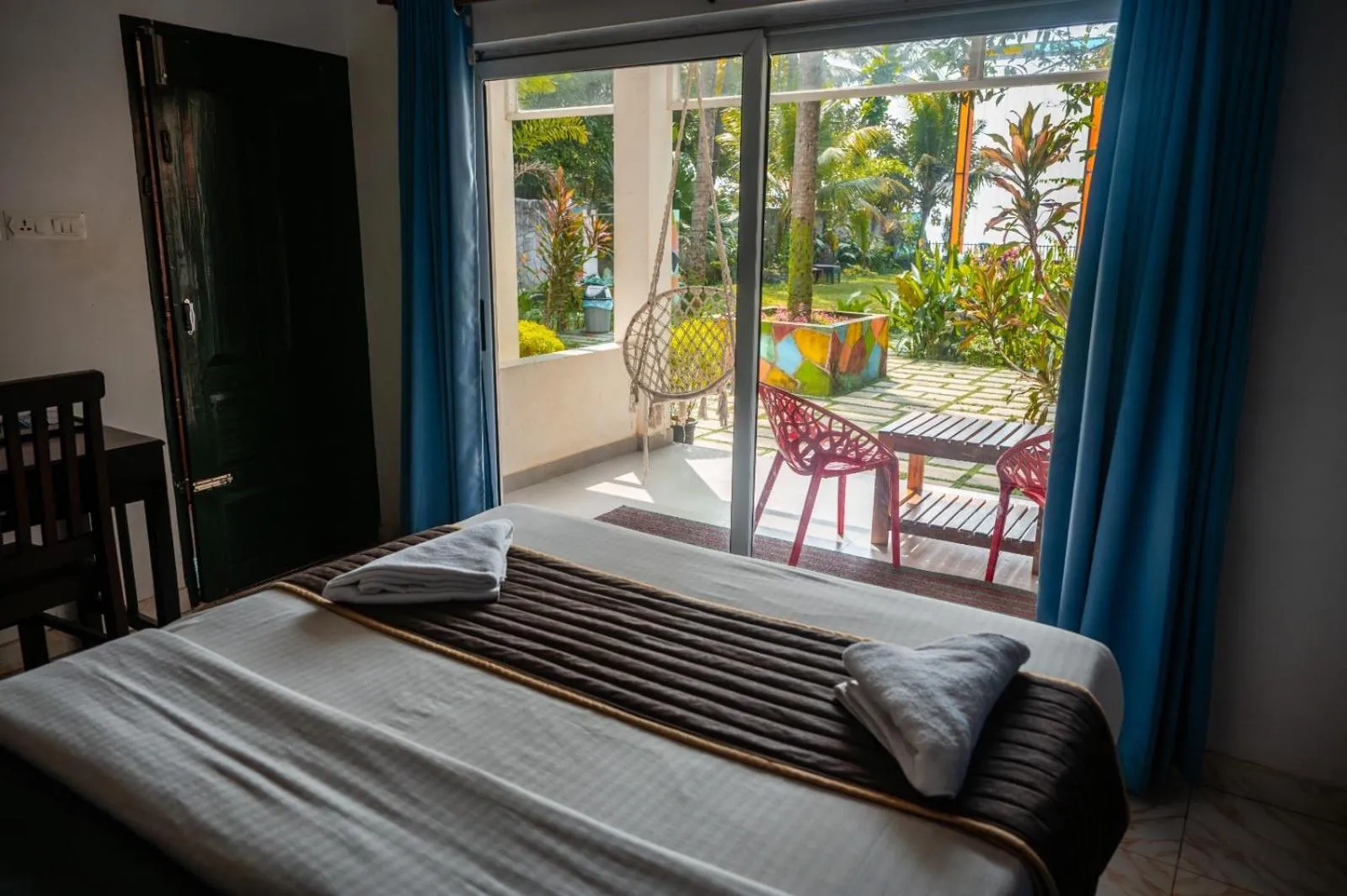 View (from property/room), Bed in Sky Frame Beach Resort