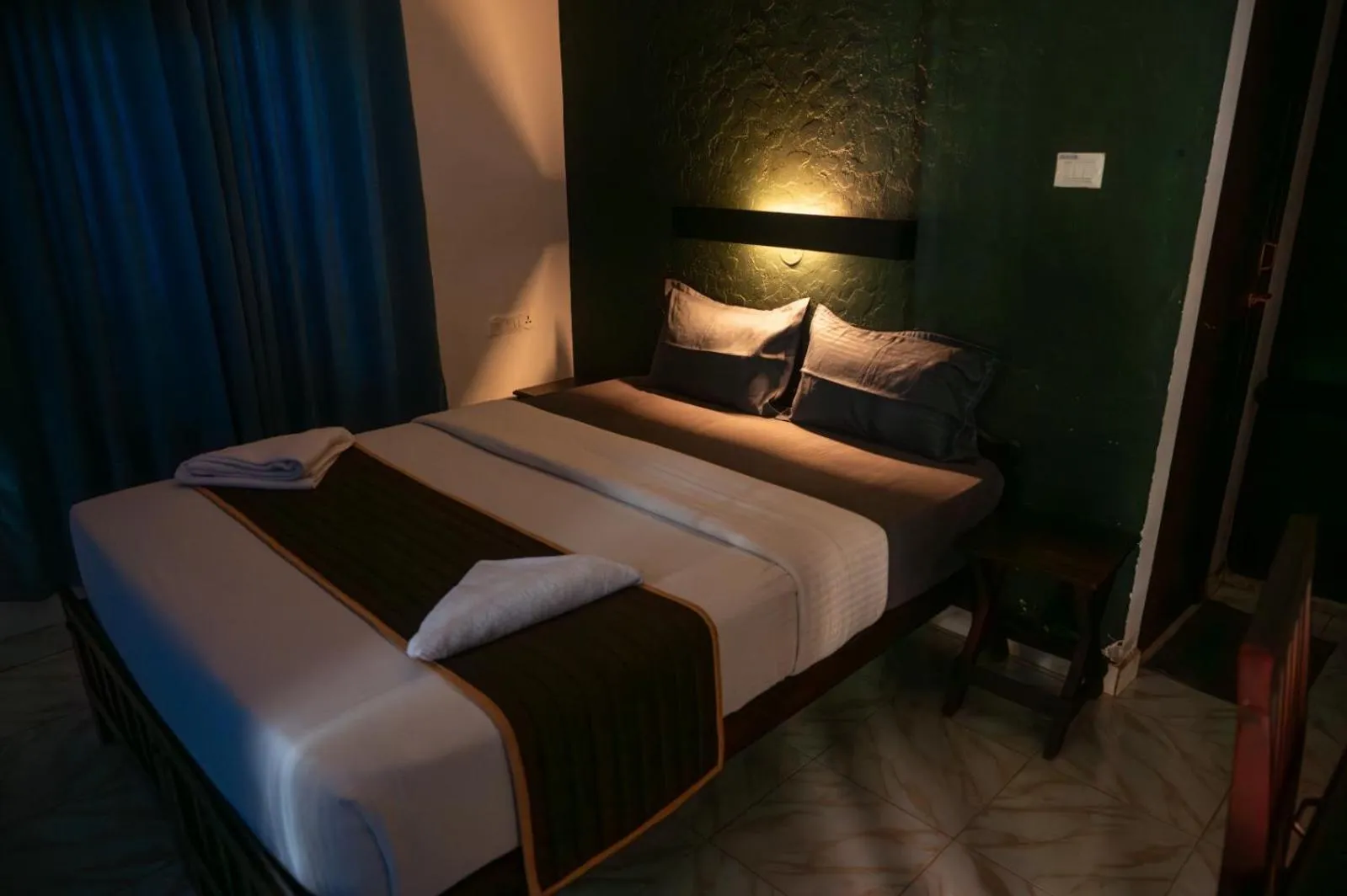 Bedroom, Bed in Sky Frame Beach Resort