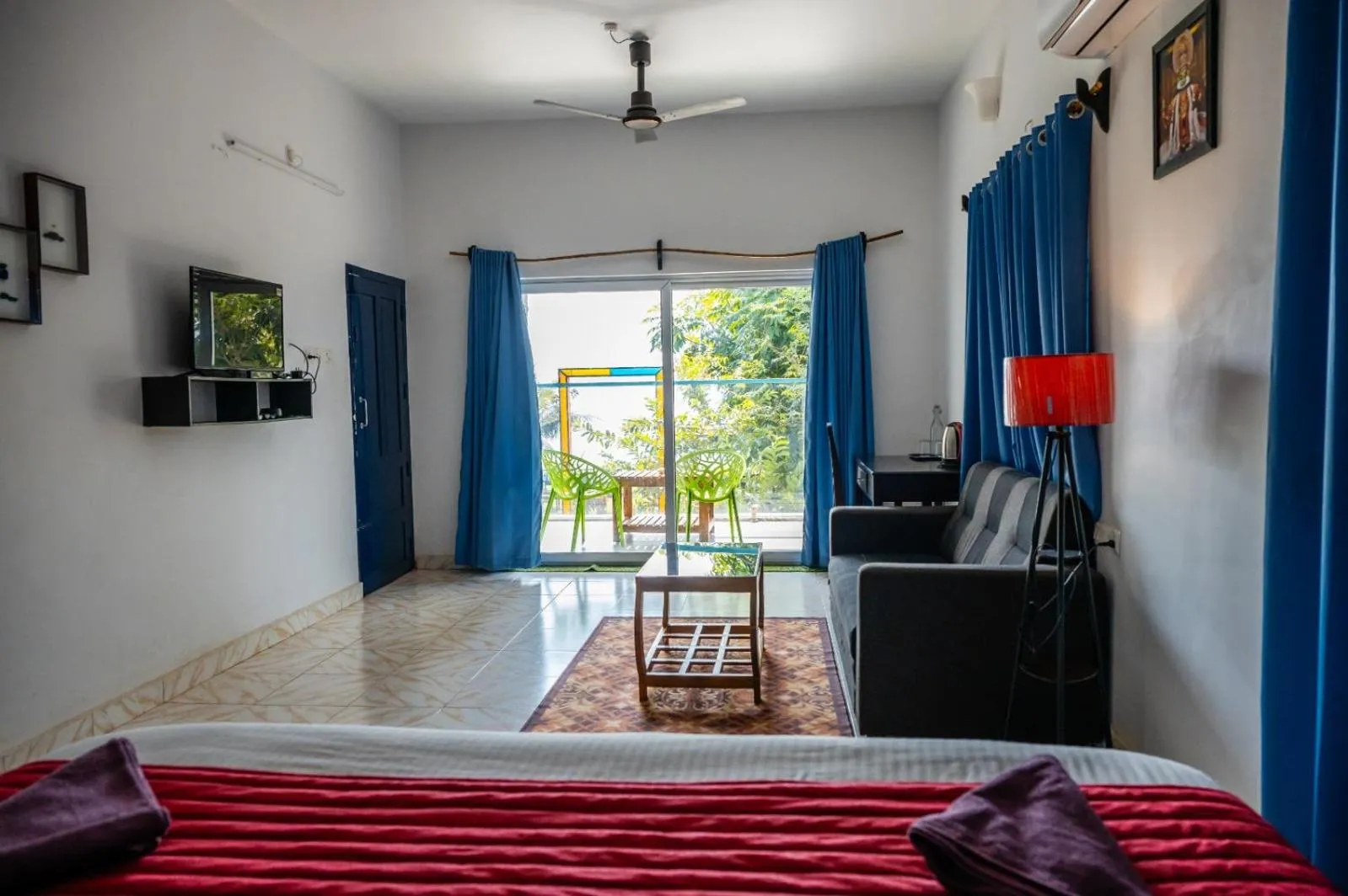 Bed in Sky Frame Beach Resort