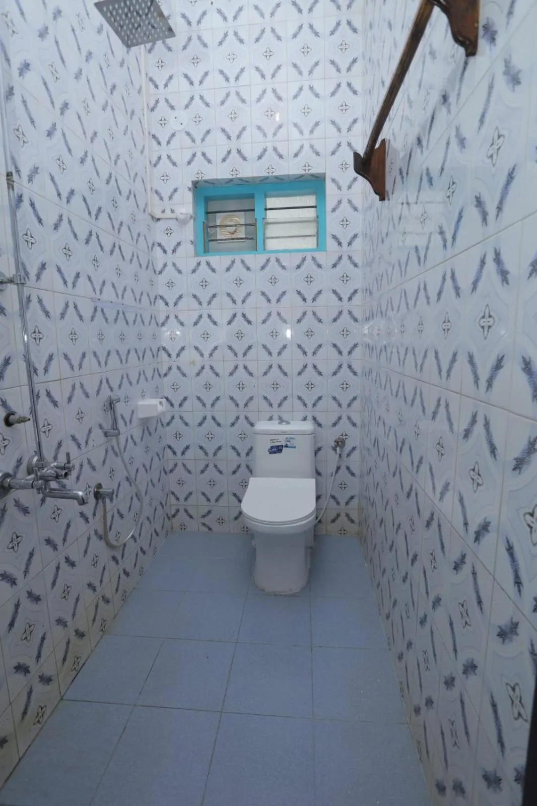 Bathroom in Sky Frame Beach Resort