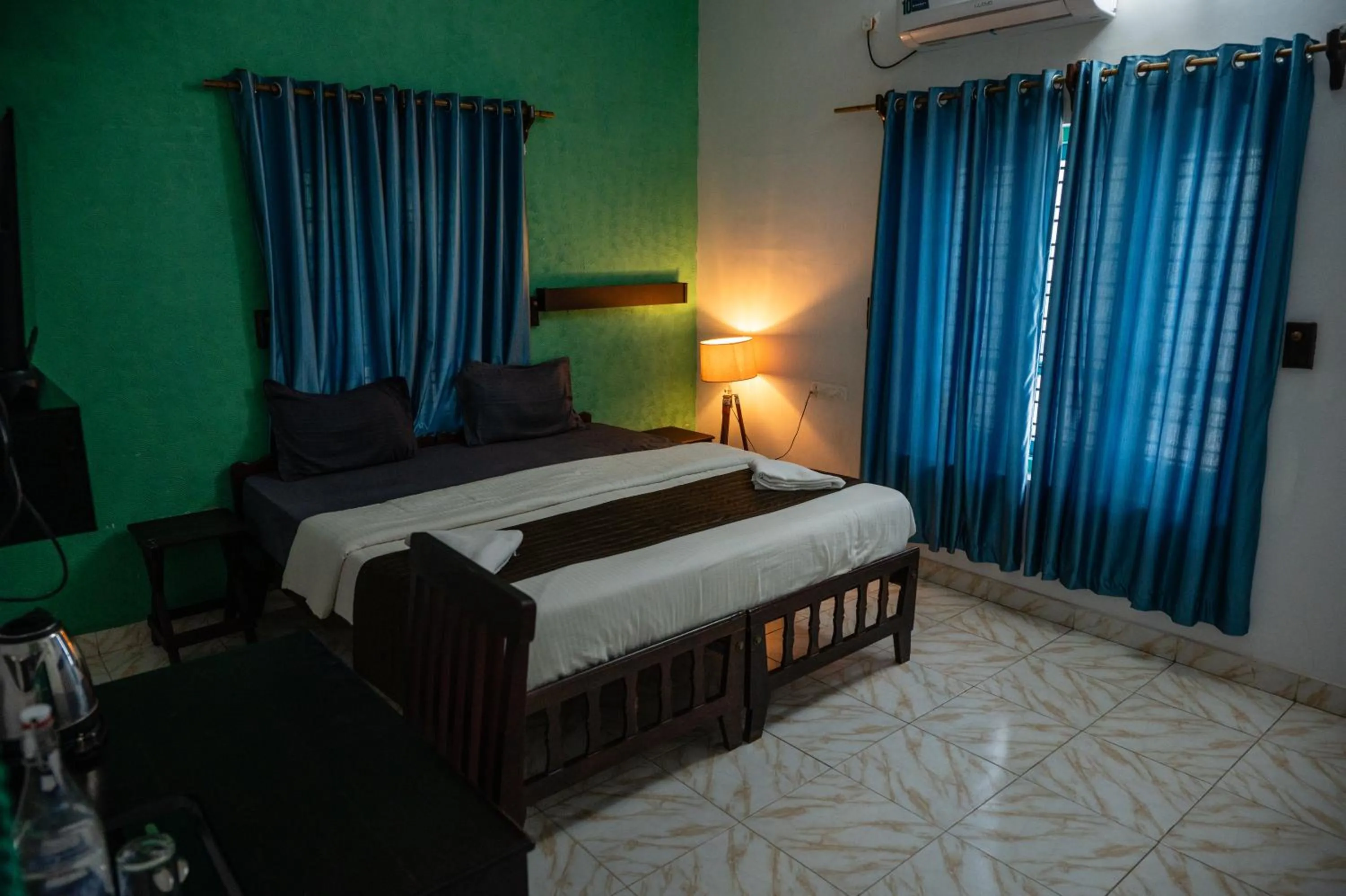 Bed in Sky Frame Beach Resort