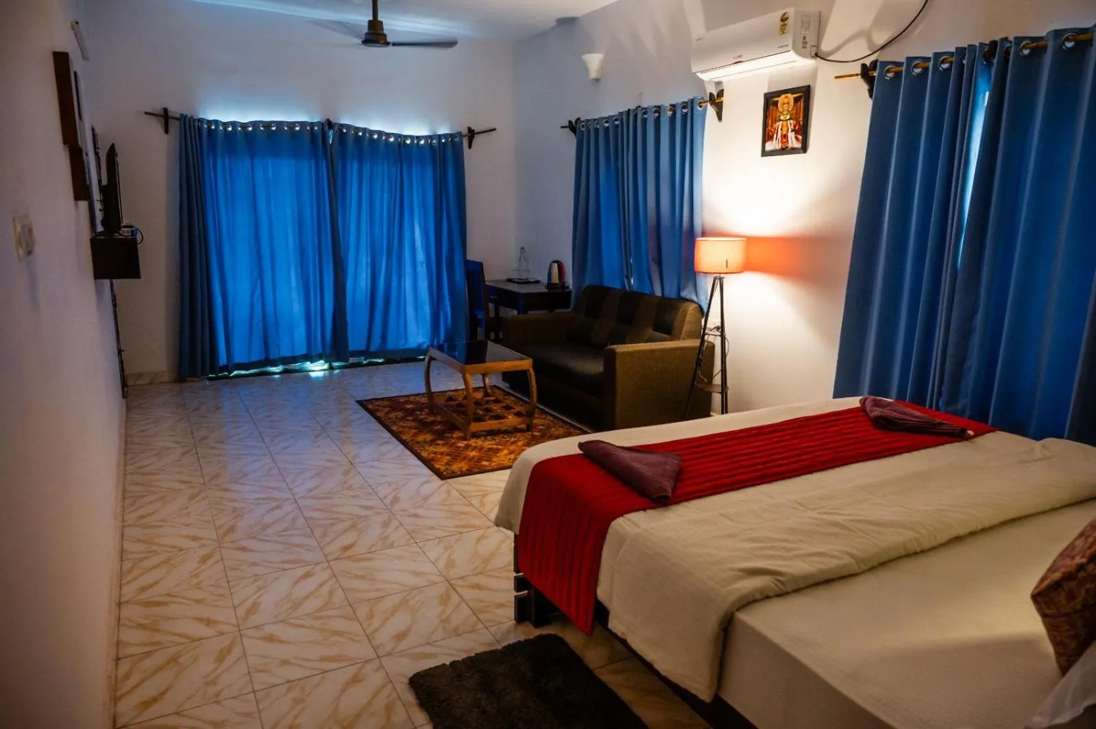 Bed in Sky Frame Beach Resort