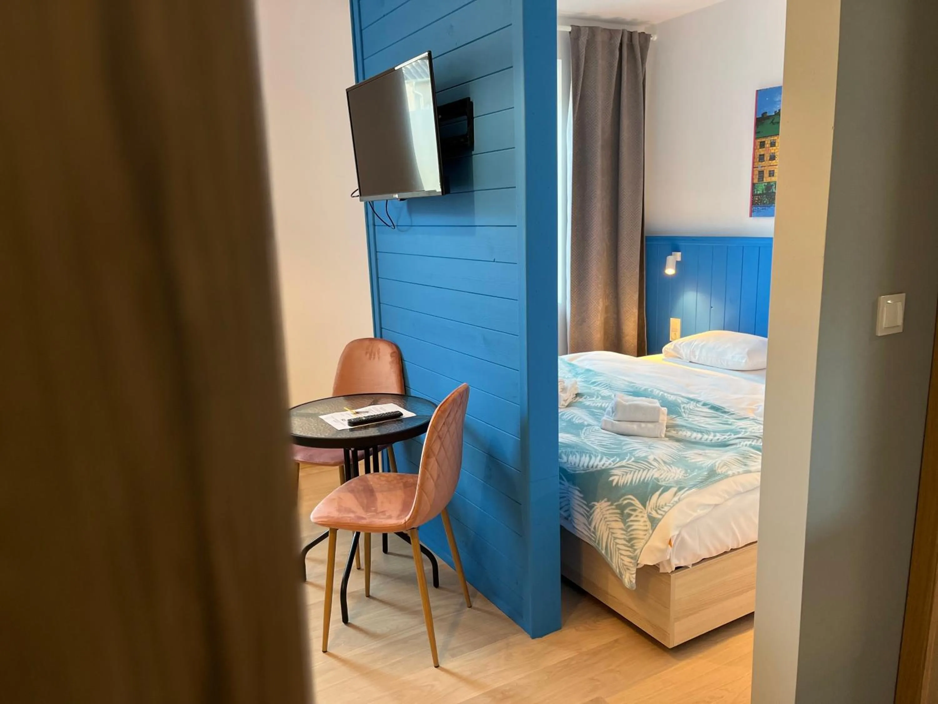 Bed in 3 Budget Stay Apartments