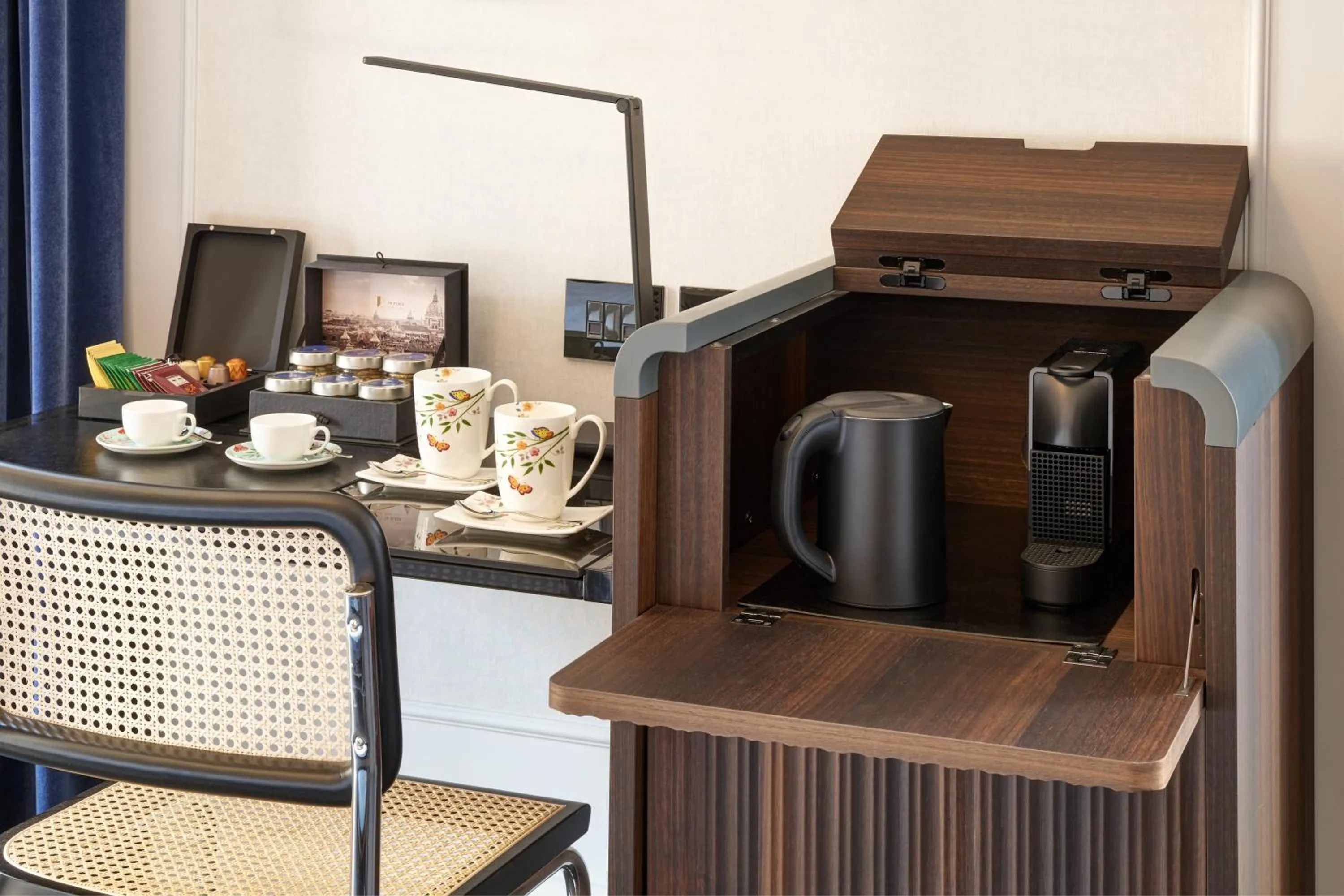 Coffee/tea facilities in TB Place Roma