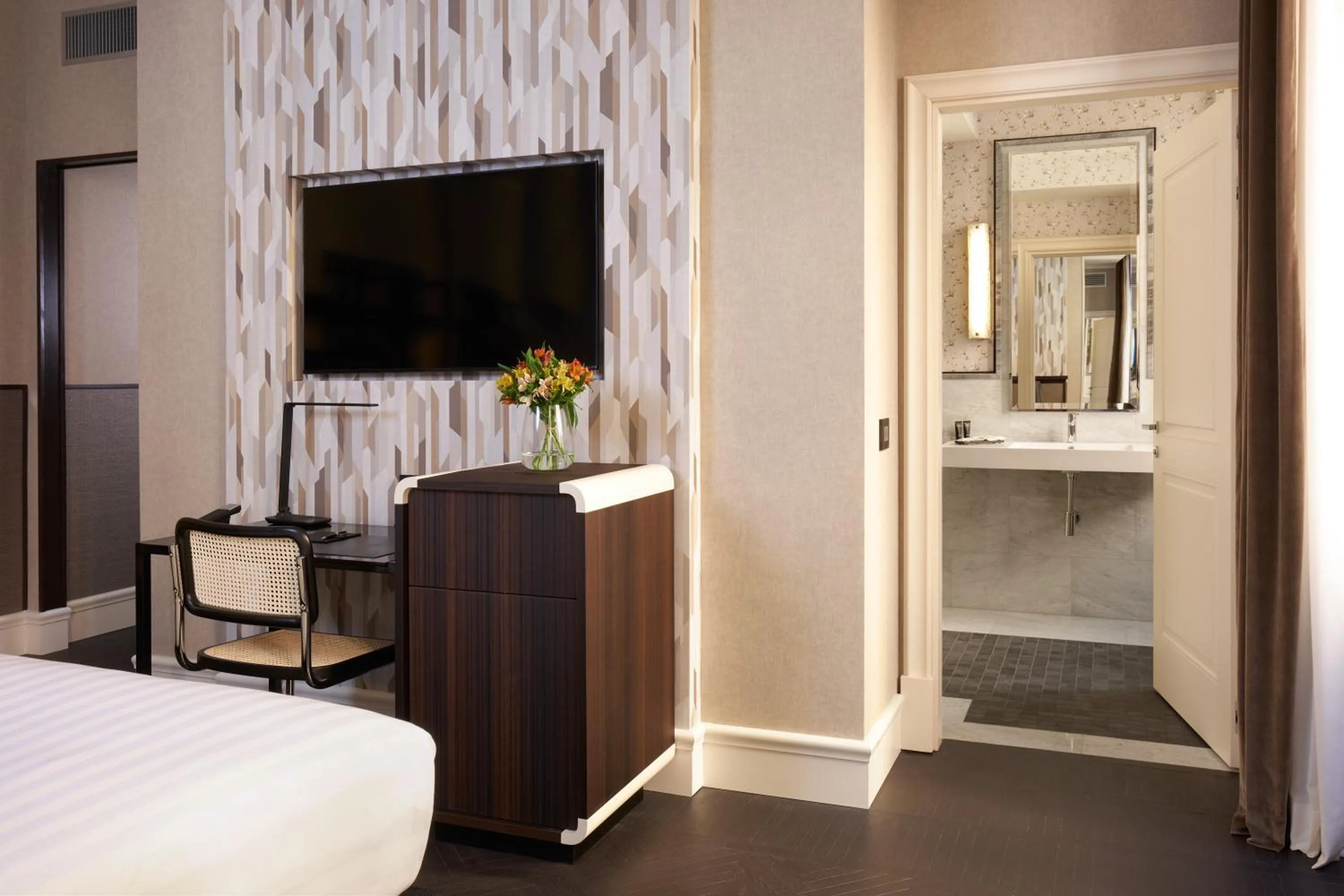 Bathroom, Bed in TB Place Roma