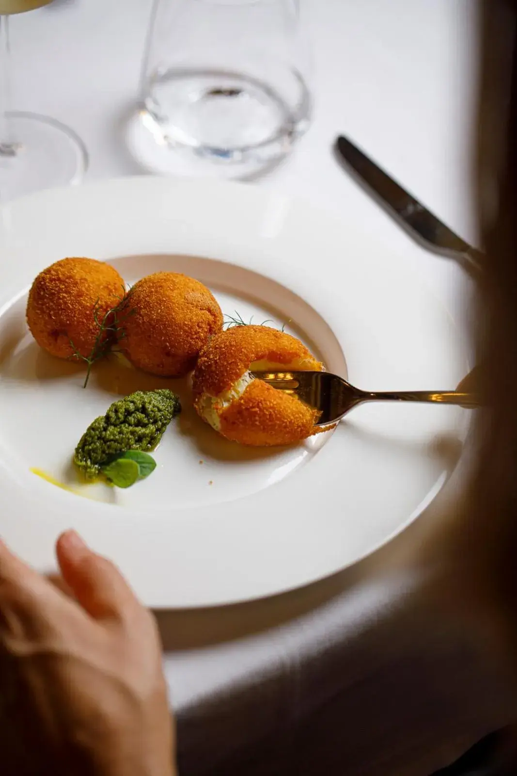 Restaurant/places to eat in TB Place Roma Restaurant/places to eat in TB Place Roma