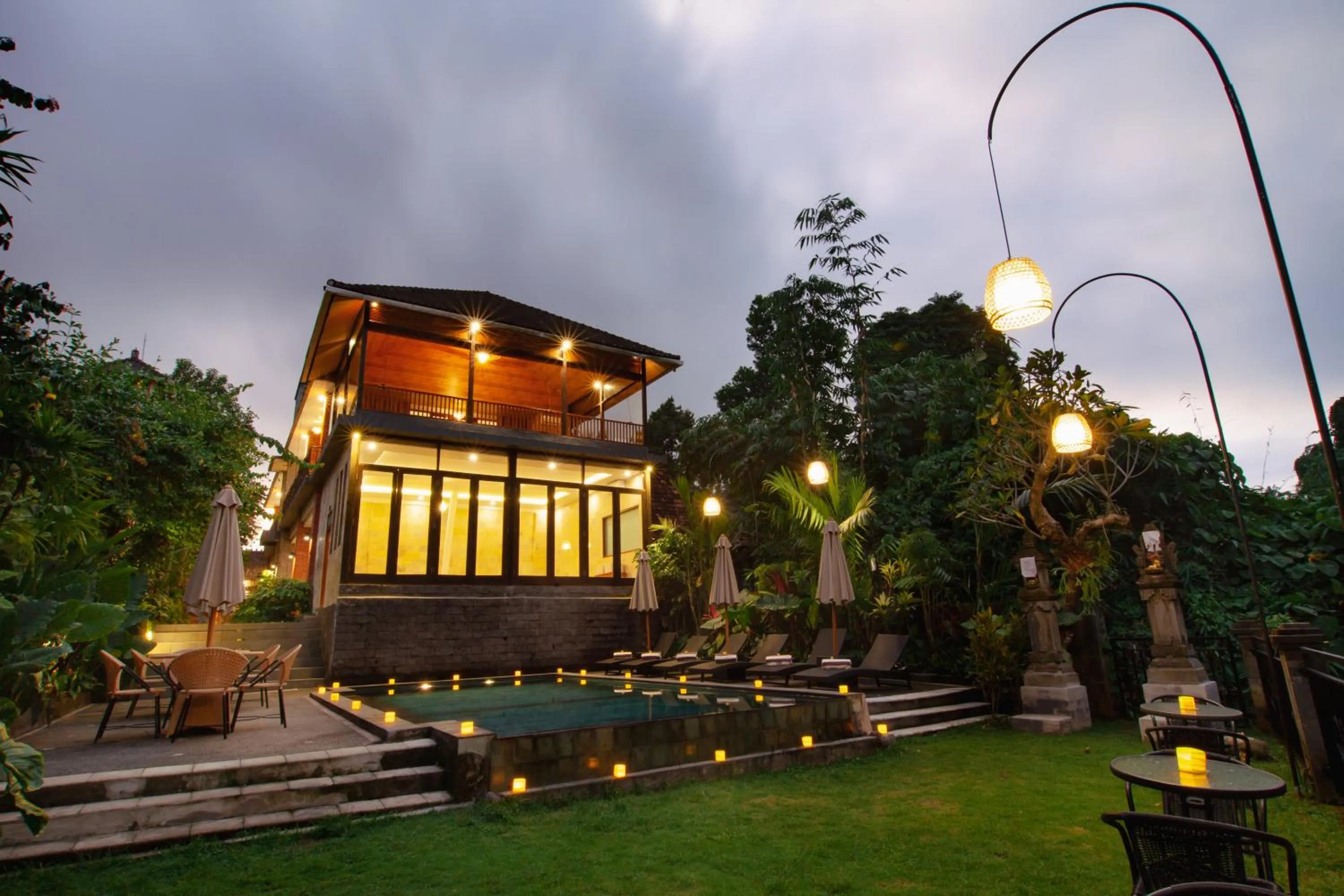 Property building in Ahamta Ubud by Prasi