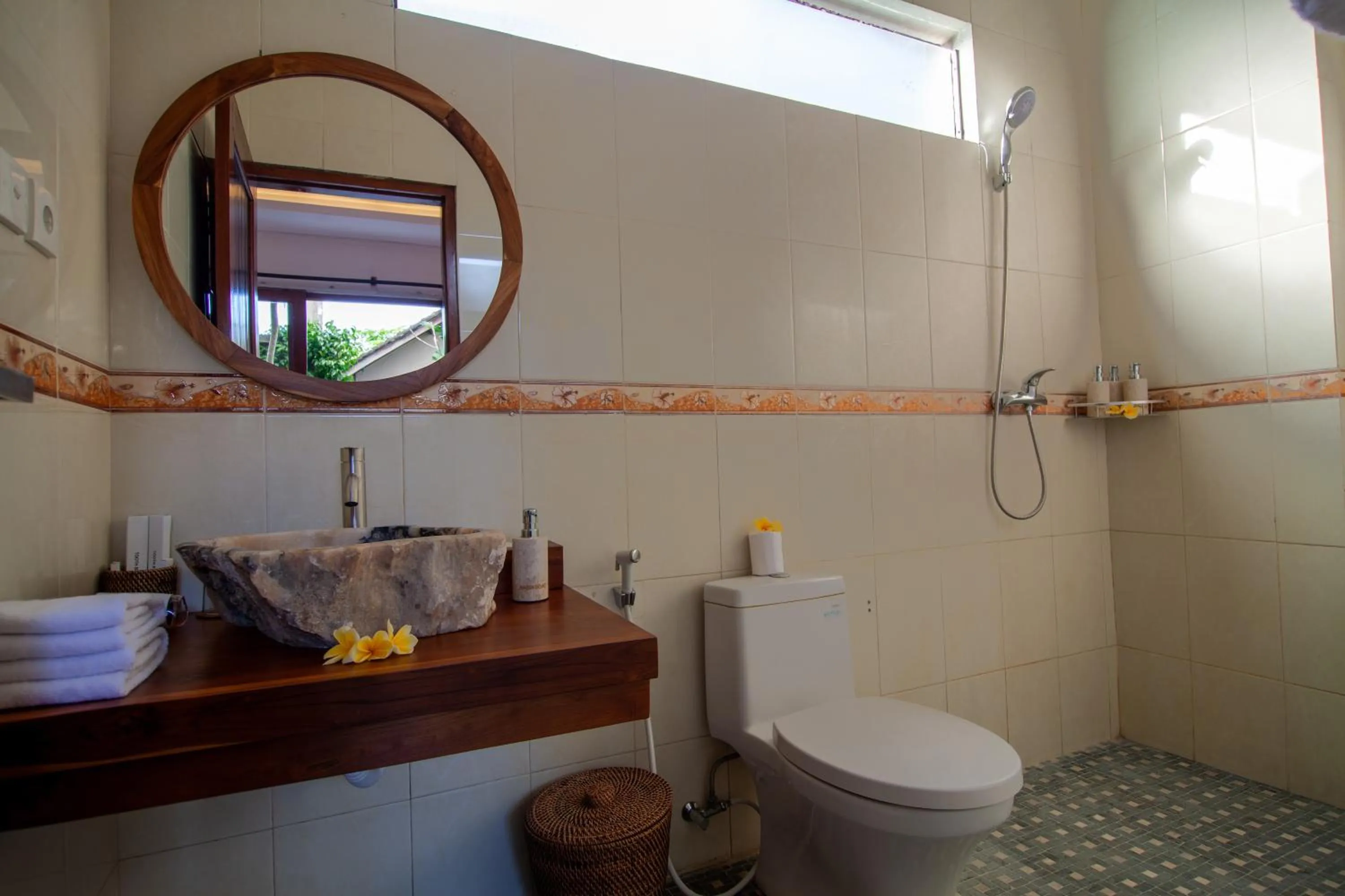 Toilet in Ahamta Ubud by Prasi