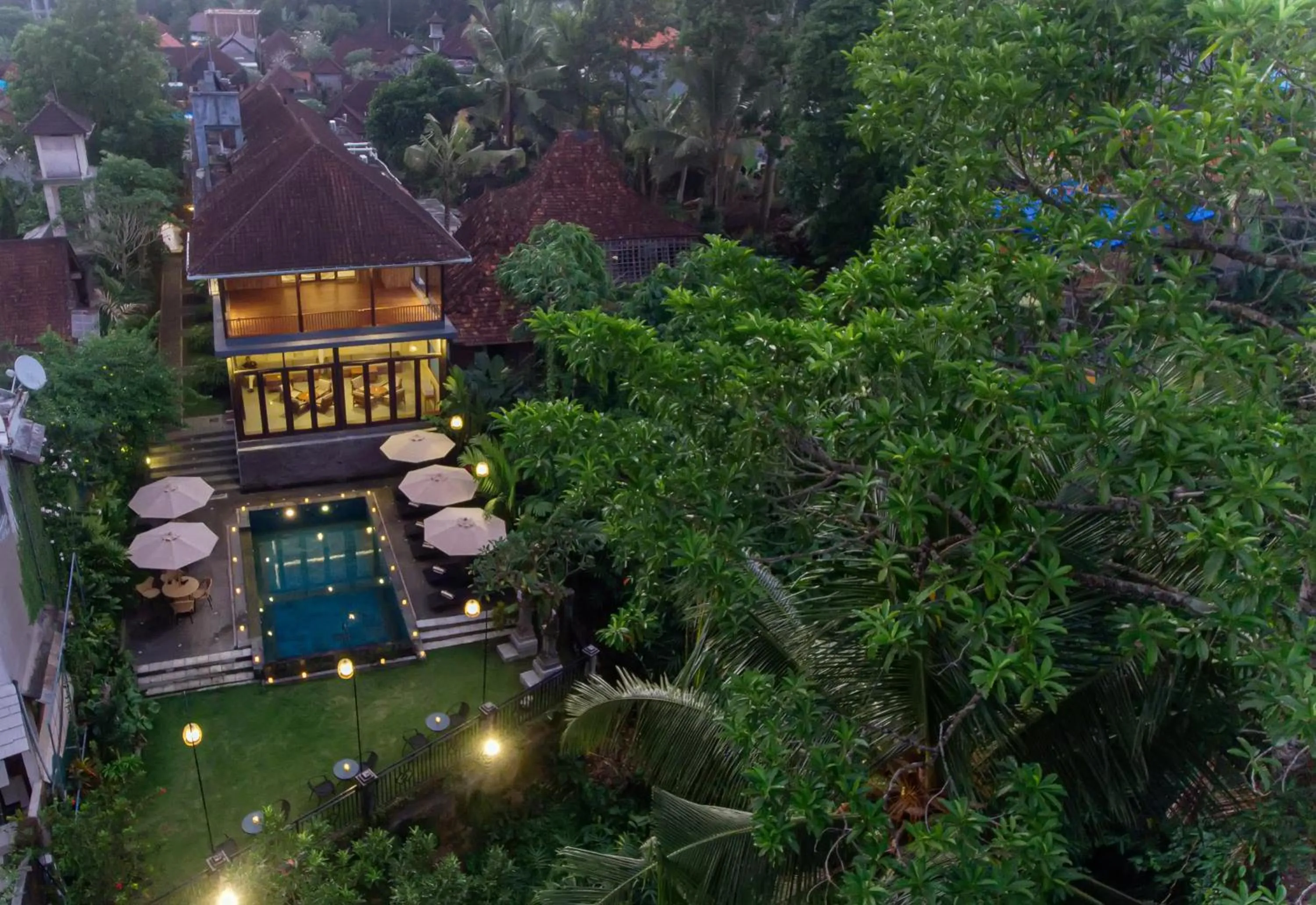 Property building in Ahamta Ubud by Prasi