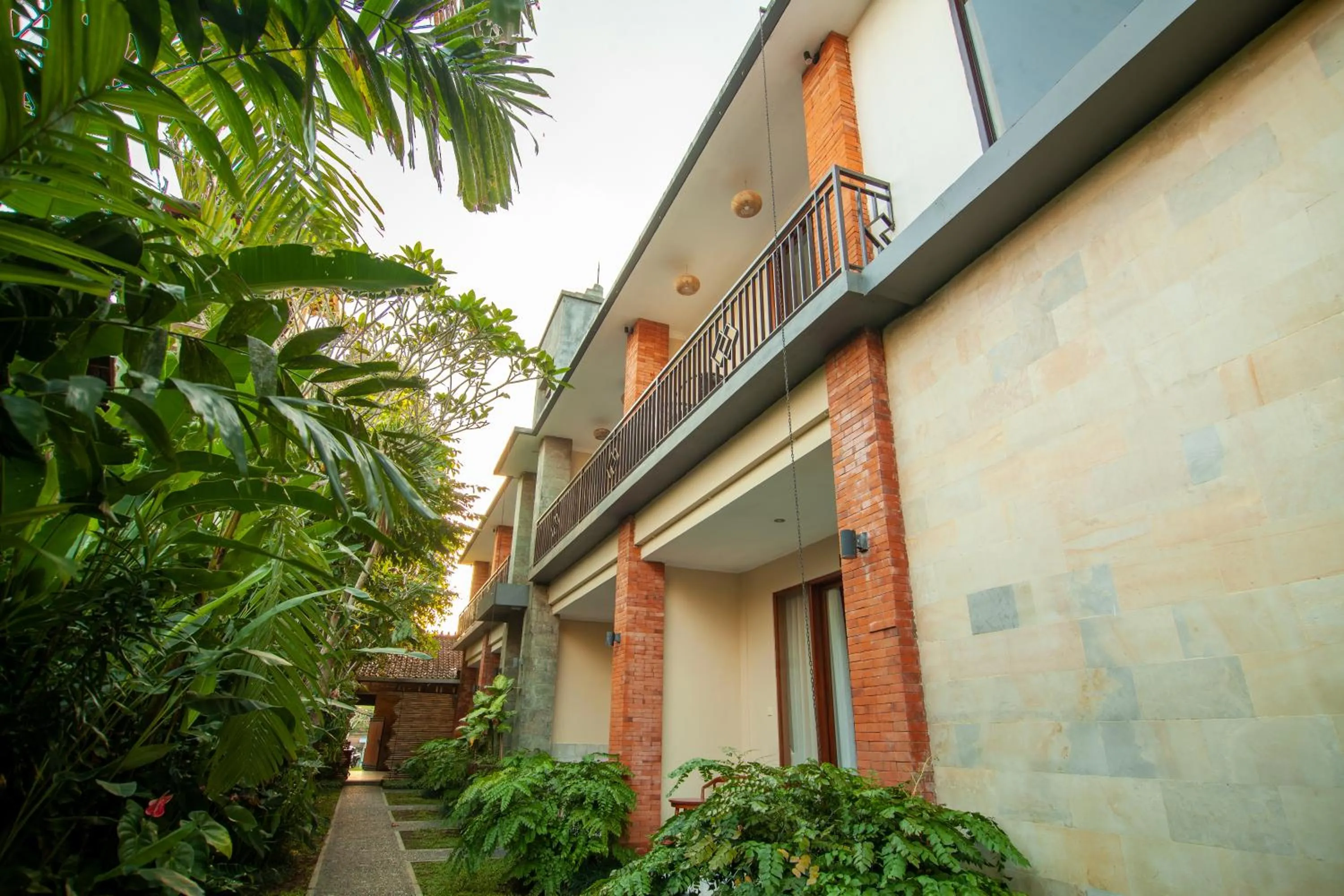 Property building in Ahamta Ubud by Prasi