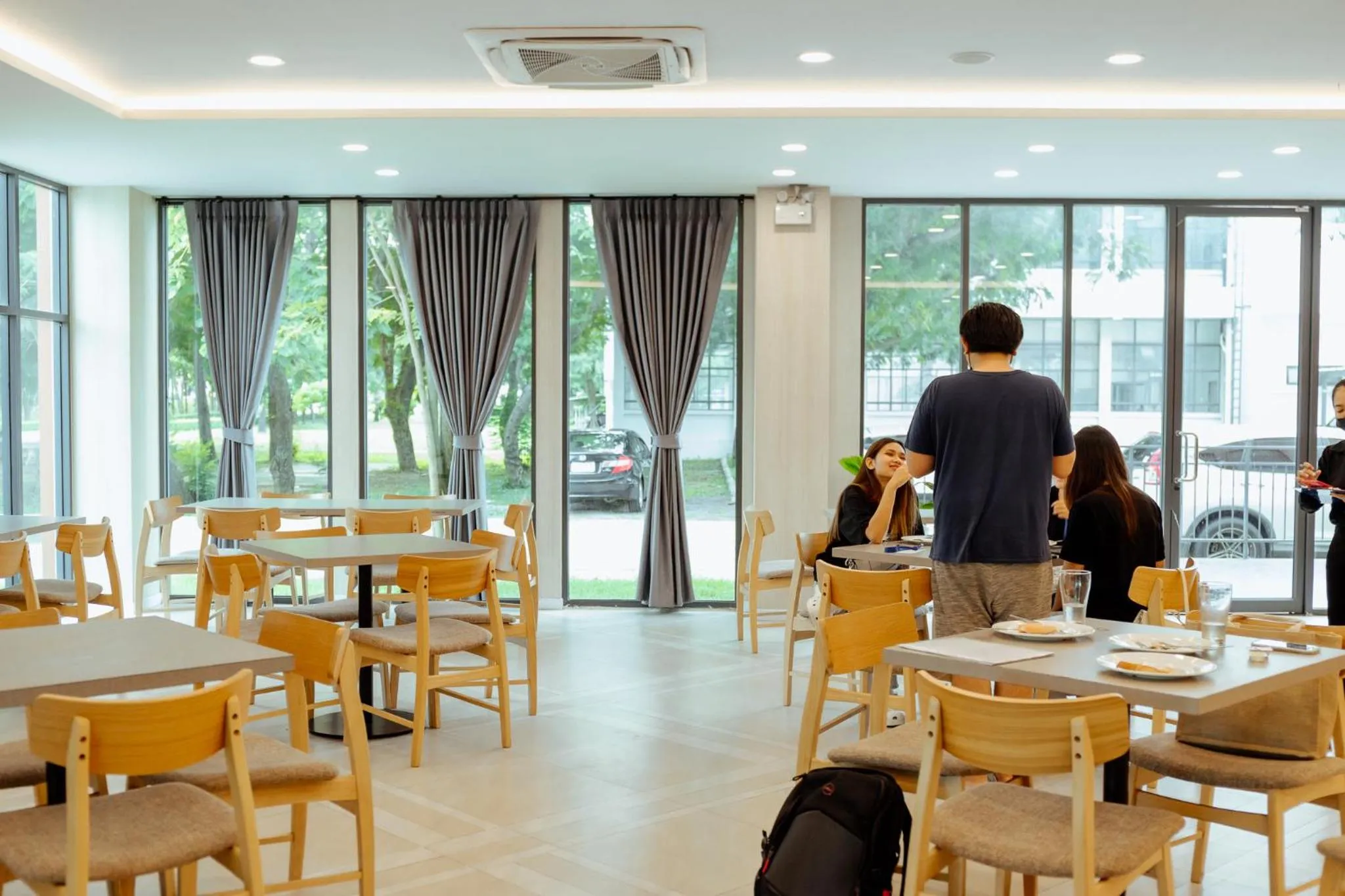 Restaurant/places to eat in RUS Hotel&Convention Ayutthaya