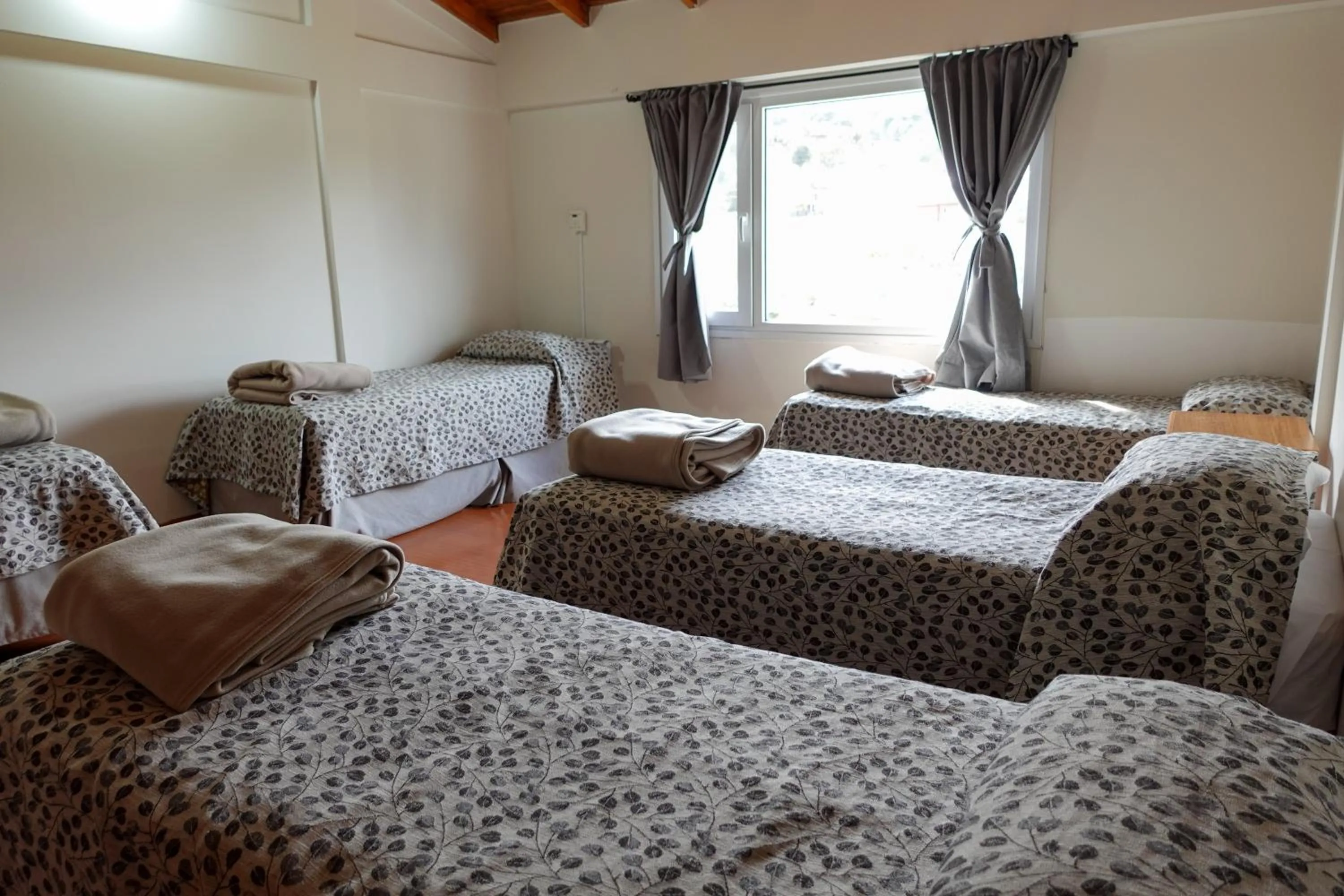 Text overlay, Bed in Choconcito Apart Hotel