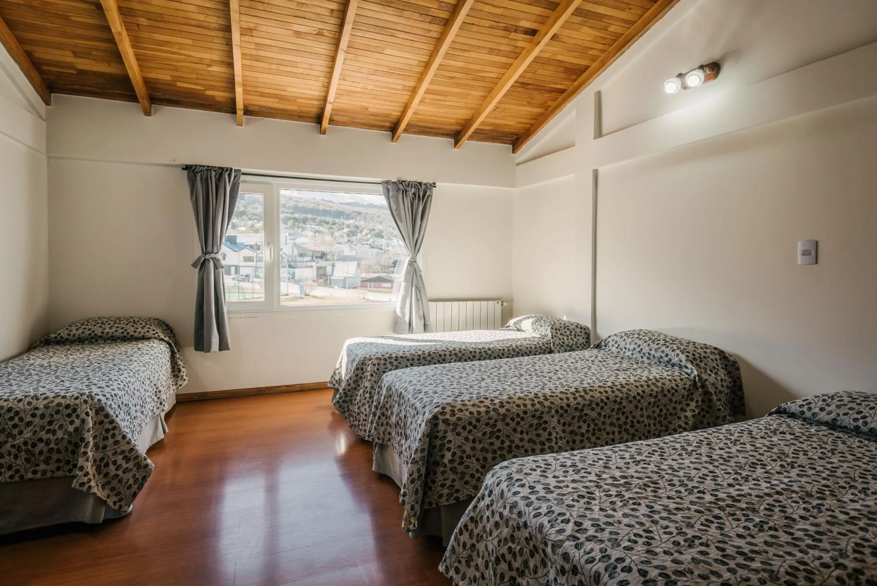 Photo of the whole room, Bed in Choconcito Apart Hotel